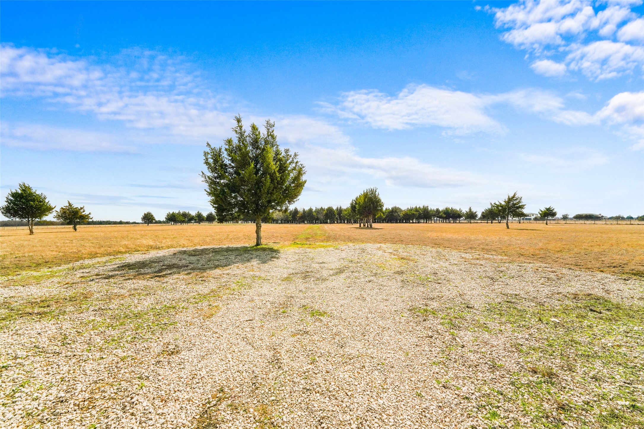 710 E Reindeer Road, Lancaster, TX, 75146