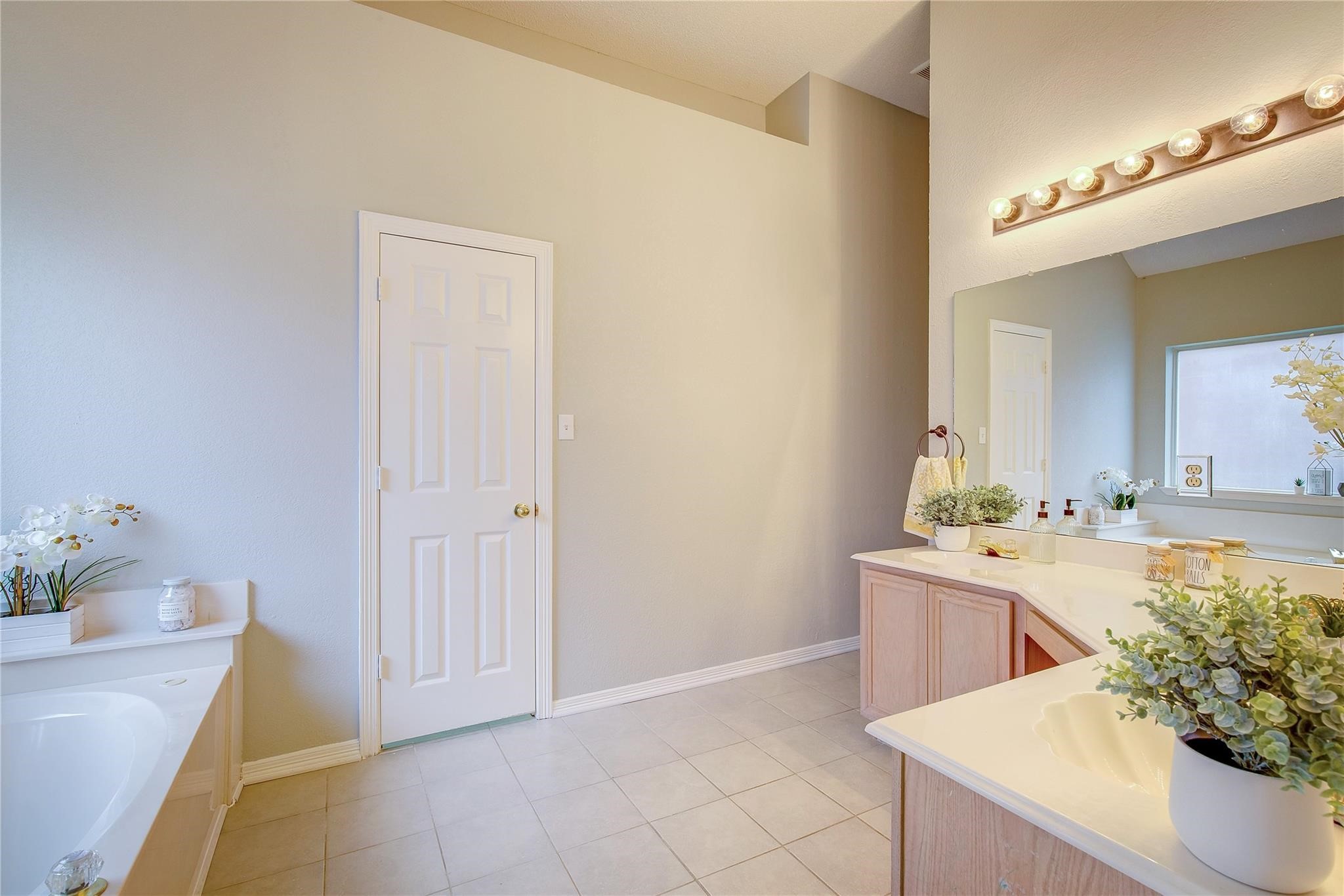 4168 Creekhollow Drive, Carrollton, TX, 75010