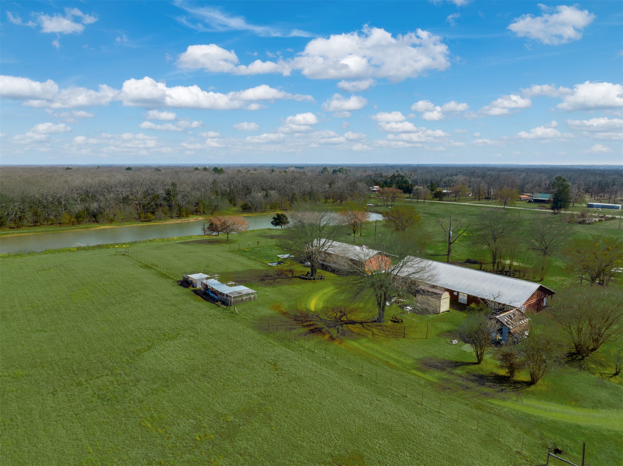 1900 County Road 33900, Powderly, TX, 75473