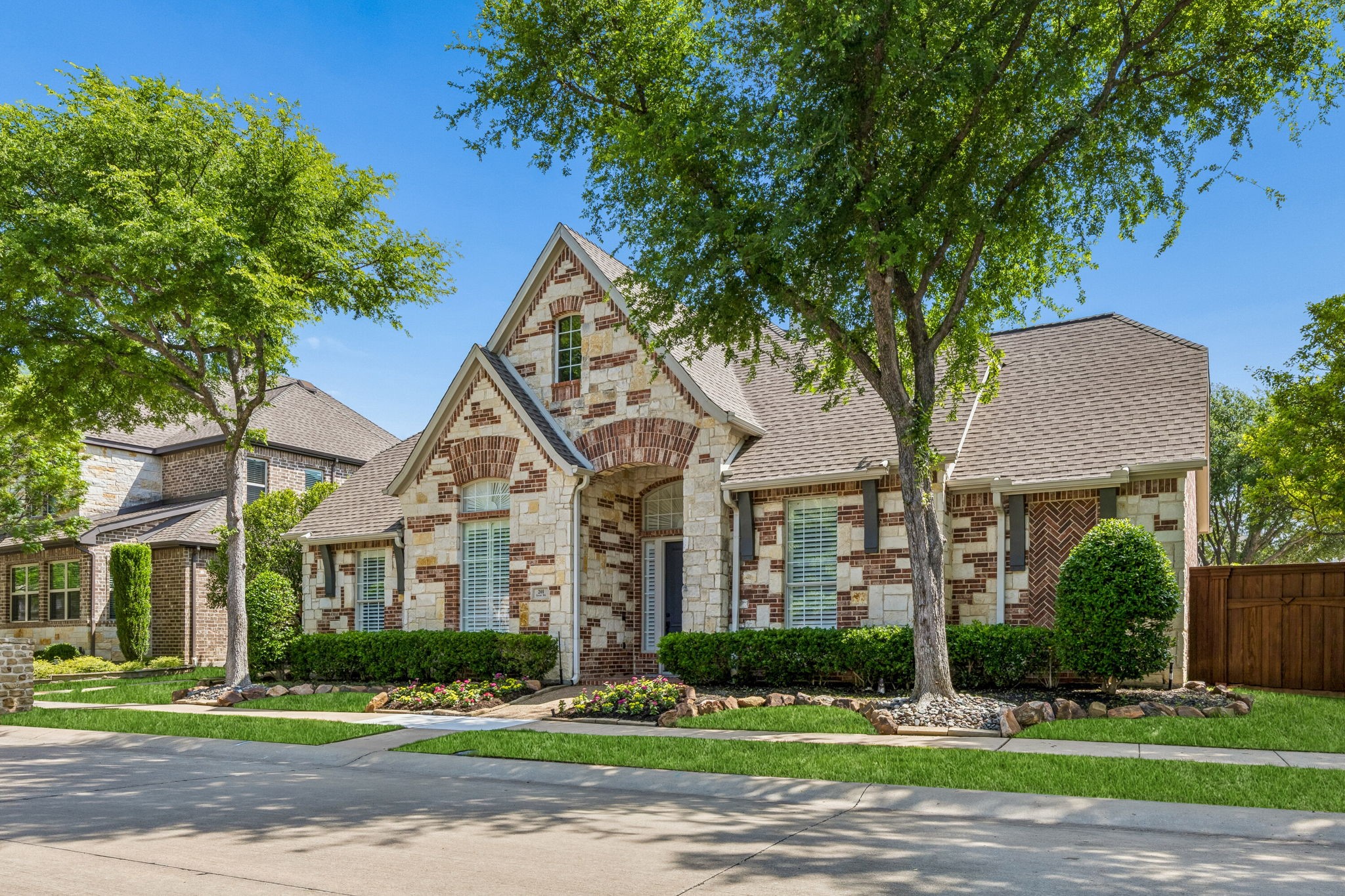 Property photo 01 of 201 Troon Road, Mckinney, TX 75072 | MLS #21185321