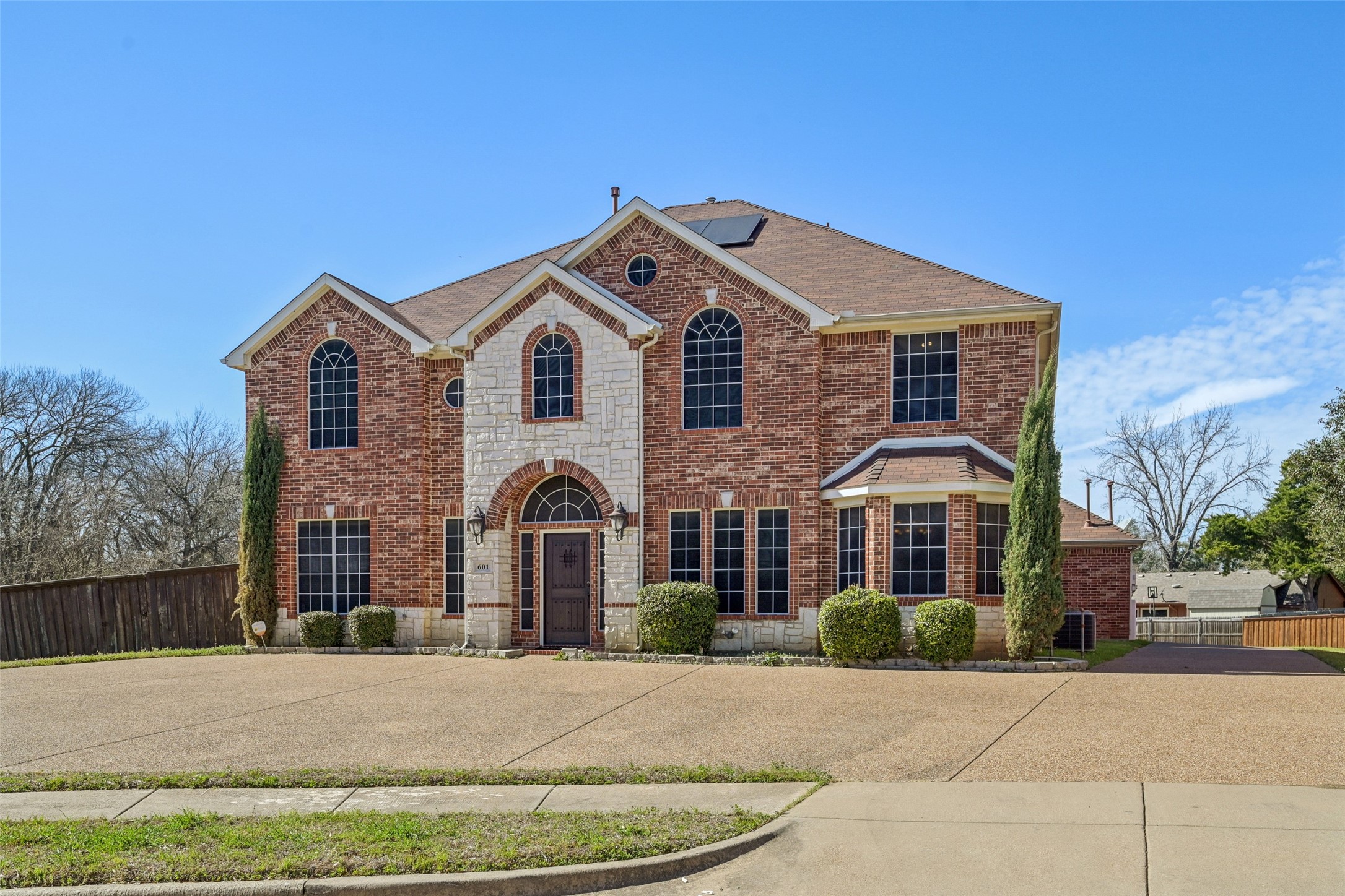 Property photo 01 of 601 Belclaire Terrace, Desoto, TX 75115 | MLS #21185326