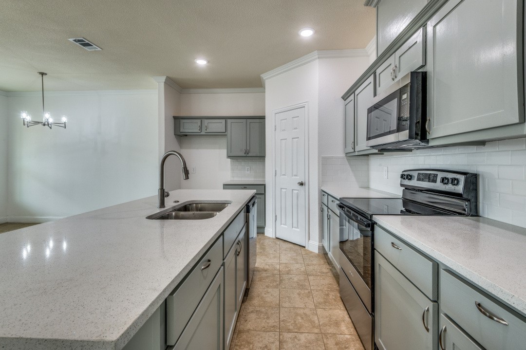 2110 22nd, Fort Worth, TX, 76164