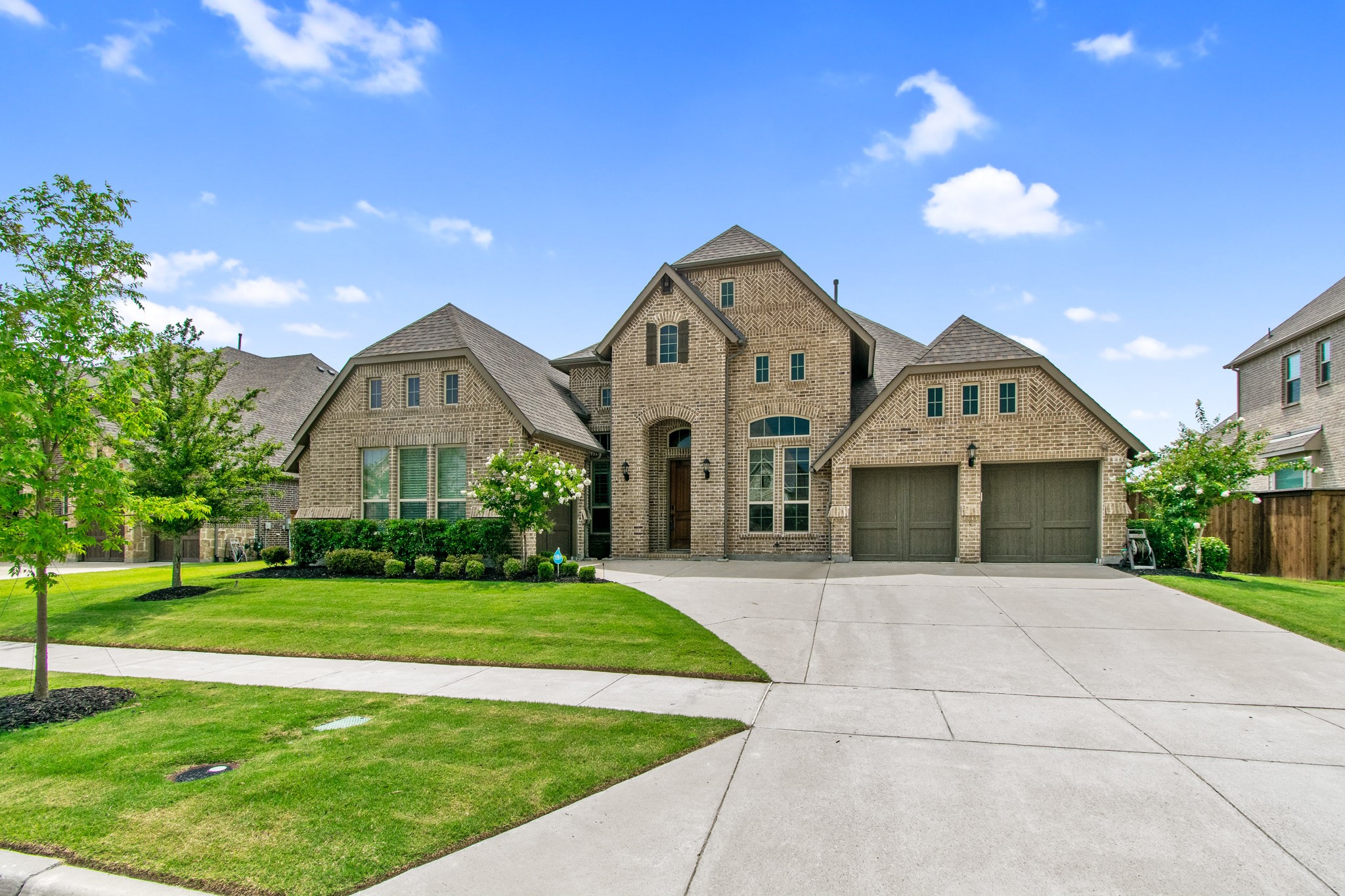 Property photo 02 of 12883 Possum Kingdom Drive, Frisco, TX 75033 | MLS #21185667