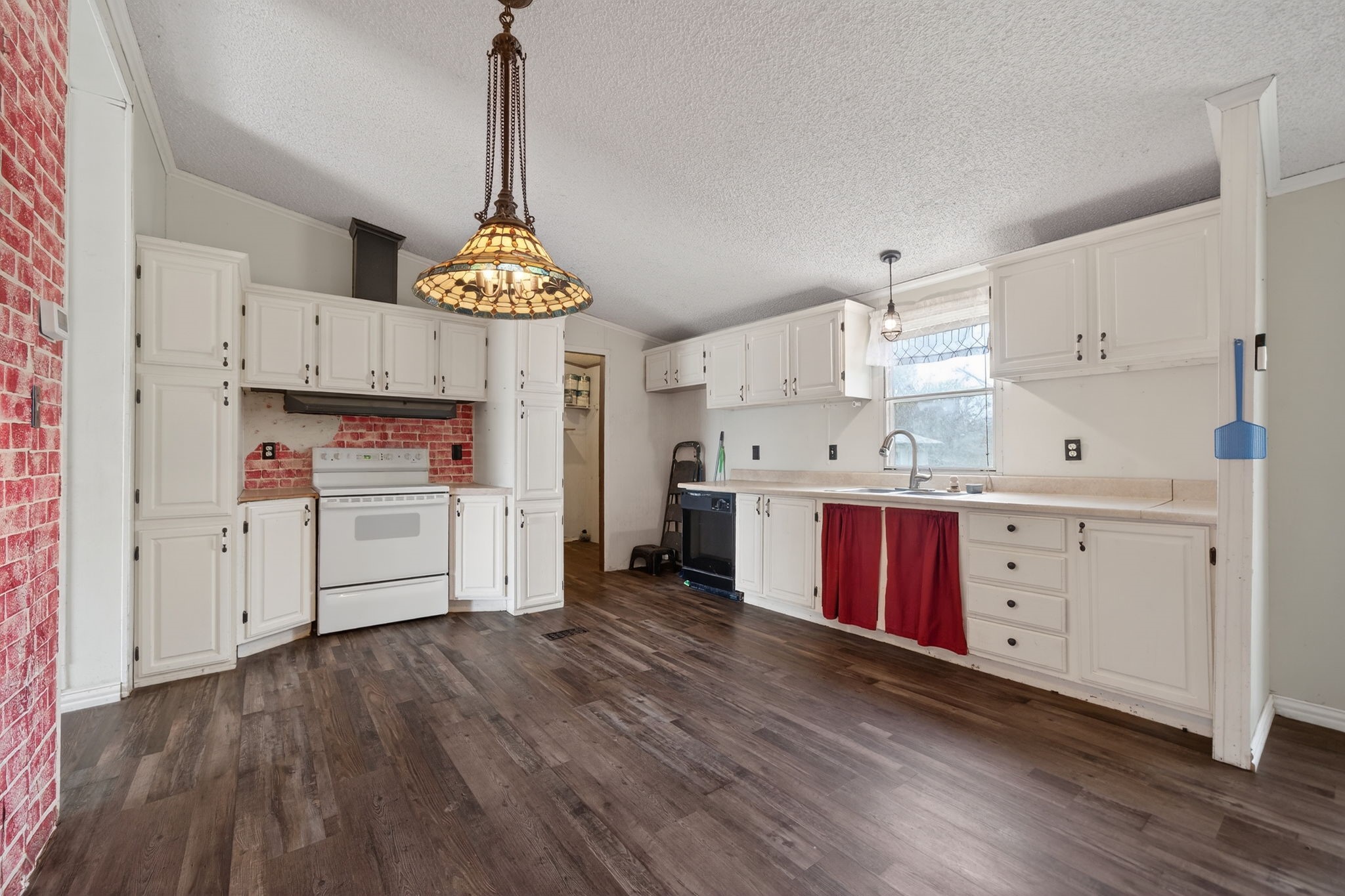 109 Wallace Street, Lone Oak, TX, 75453