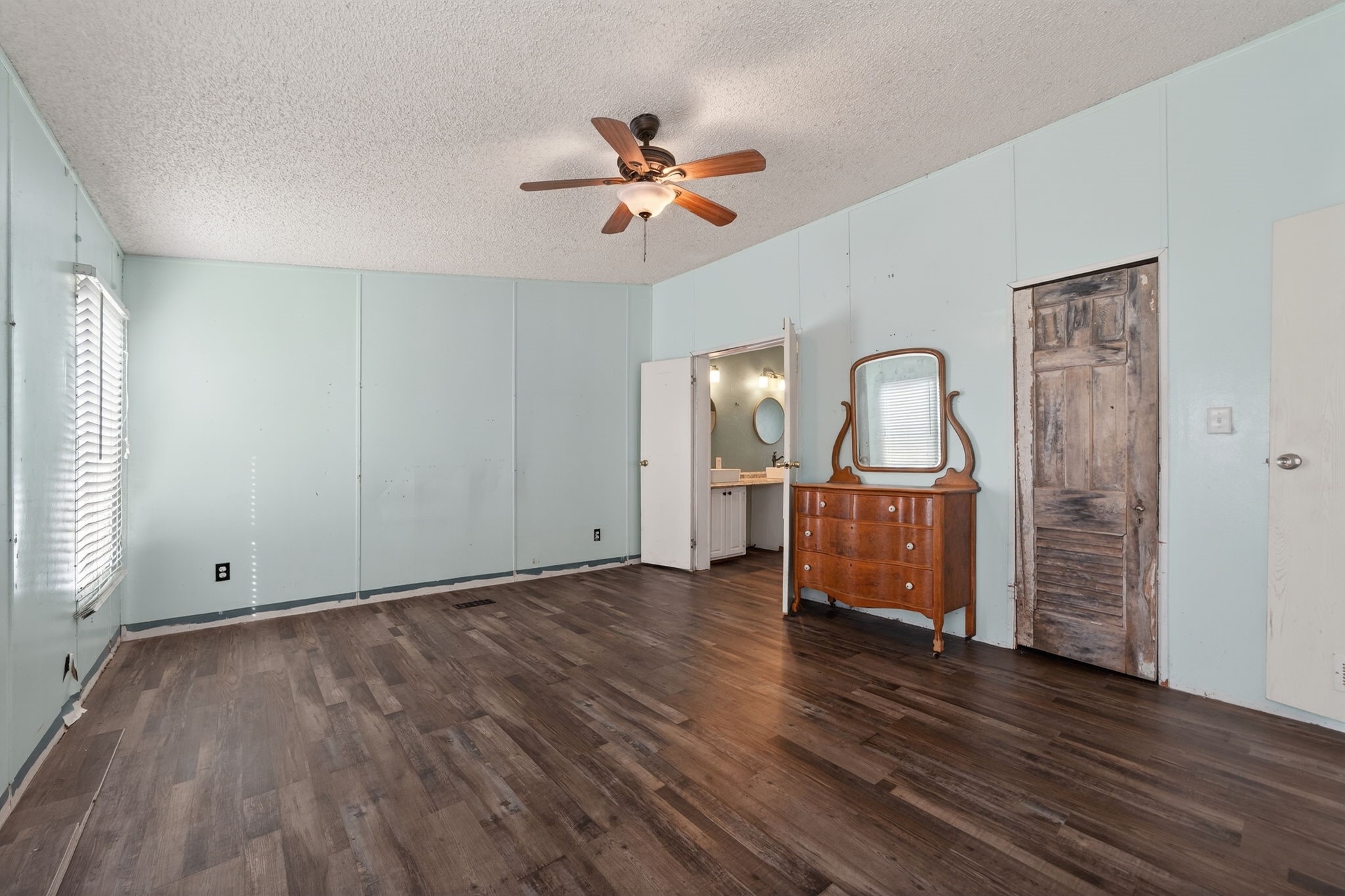 109 Wallace Street, Lone Oak, TX, 75453