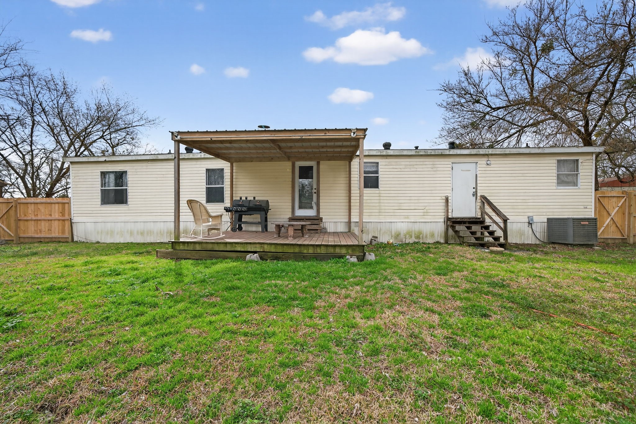 109 Wallace Street, Lone Oak, TX, 75453