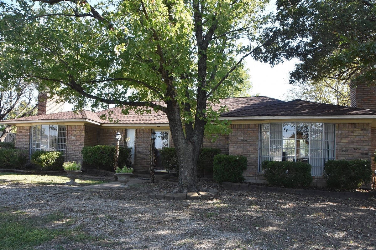 Property photo 04 of 312 E Tripp Road, Sunnyvale, TX 75182 | MLS #21186364