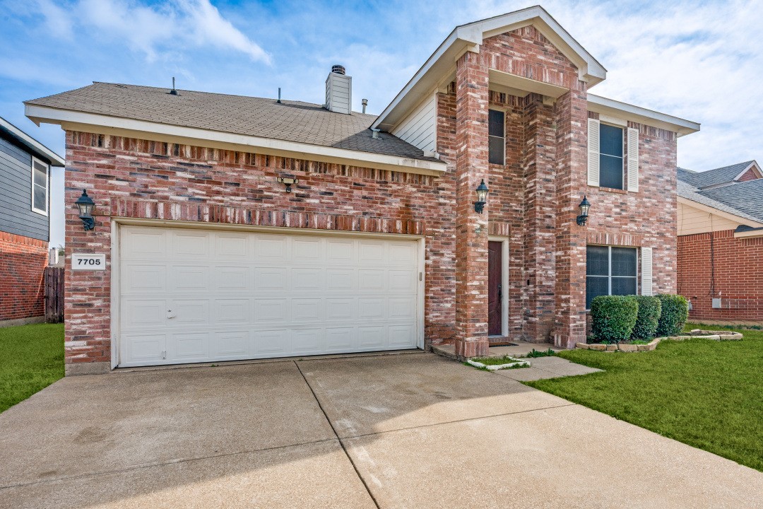 Property photo 01 of 7705 Tin Cup Drive, Arlington, TX 76001 | MLS #21186533