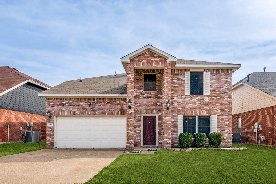 Property photo 02 of 7705 Tin Cup Drive, Arlington, TX 76001 | MLS #21186533