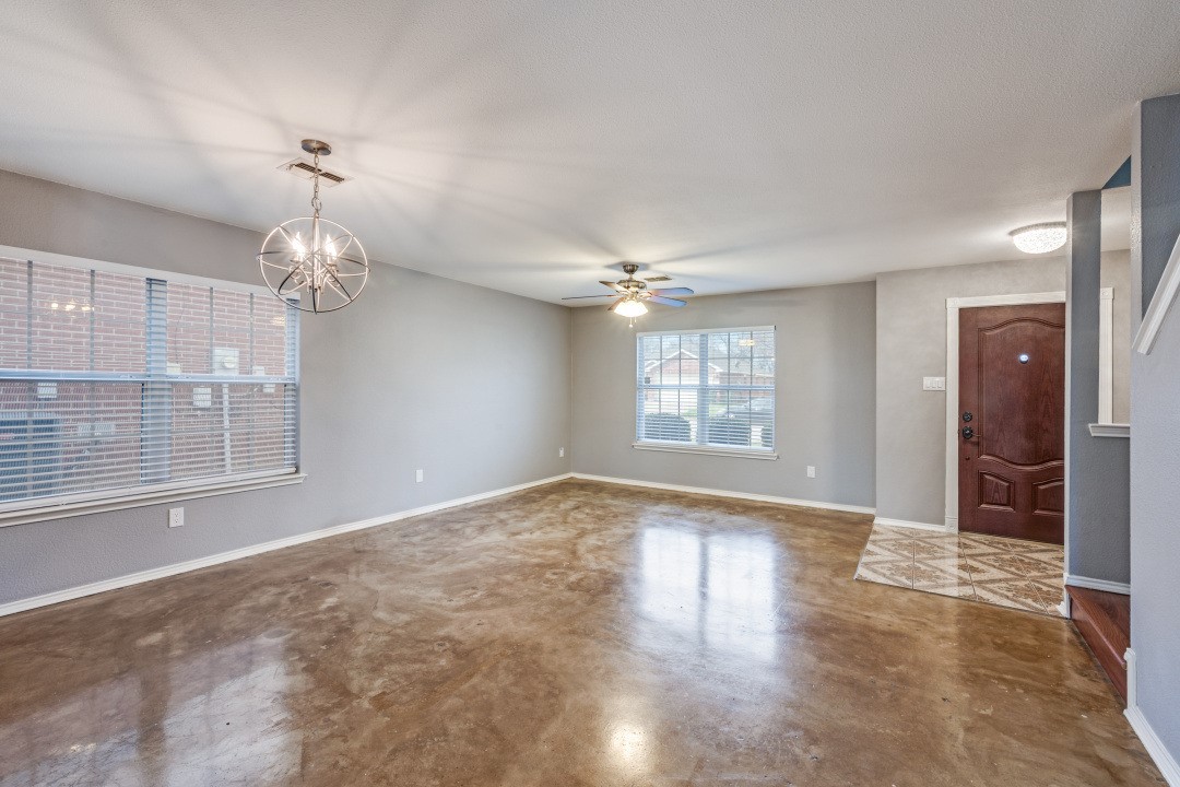 Property photo 04 of 7705 Tin Cup Drive, Arlington, TX 76001 | MLS #21186533