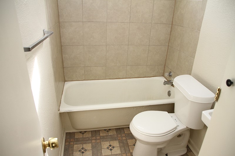 415 Hallvale Drive, White Settlement, TX, 76108