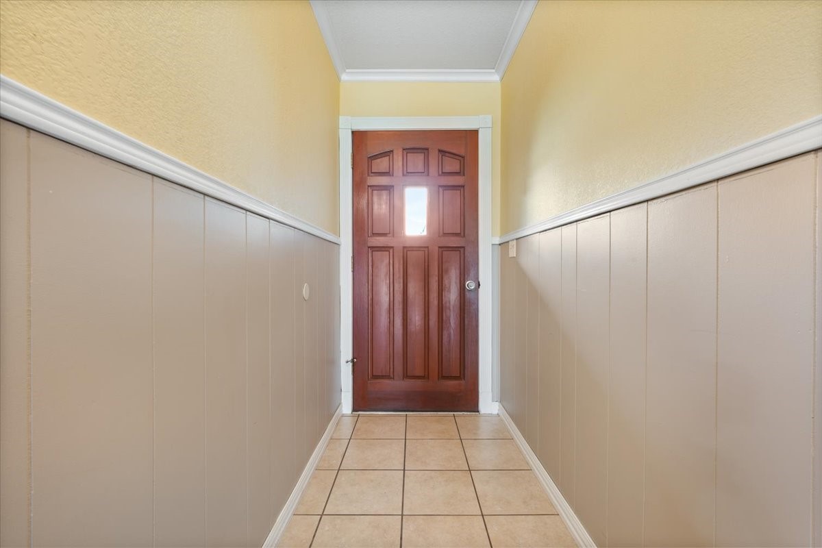 Property photo 02 of 4011 Mountain Vista Drive, Granbury, TX 76048 | MLS #21187079