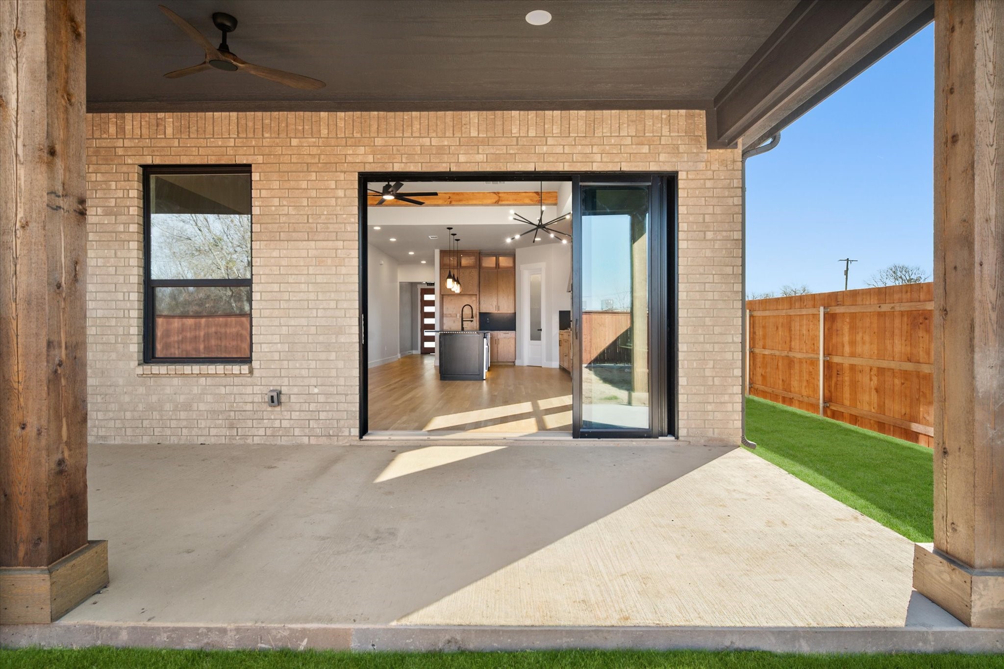 117 Yvonne Street, Red Oak, TX, 75154