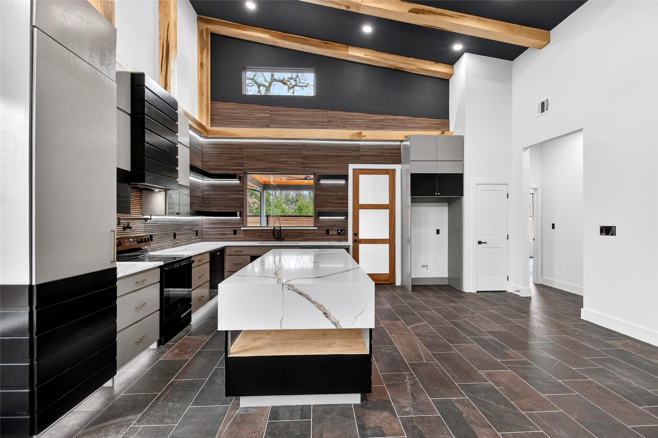 124 Aztec Drive, Mabank, TX, 75156