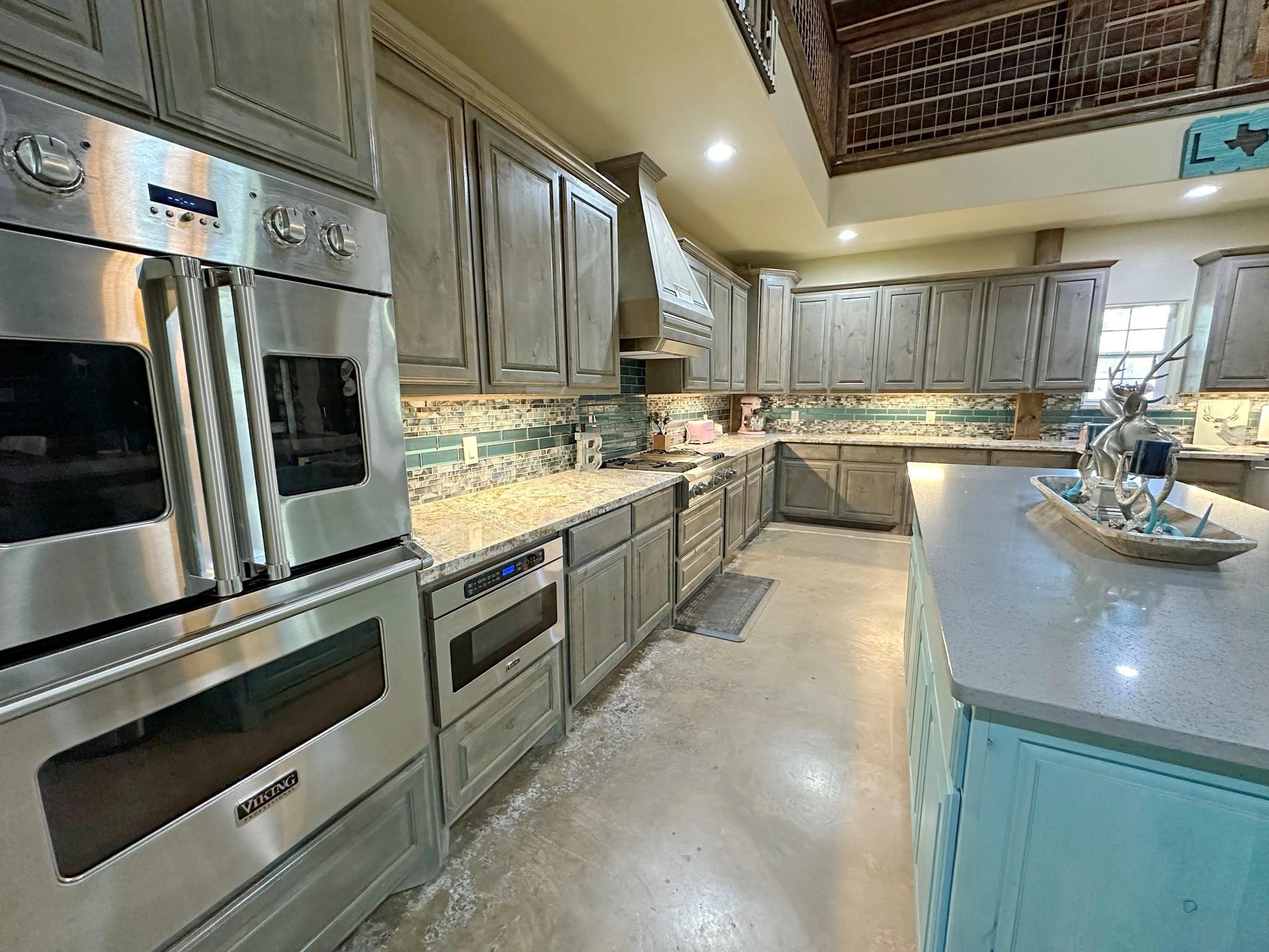 1990 Jim Harry Loop, Sunset, TX, 76270