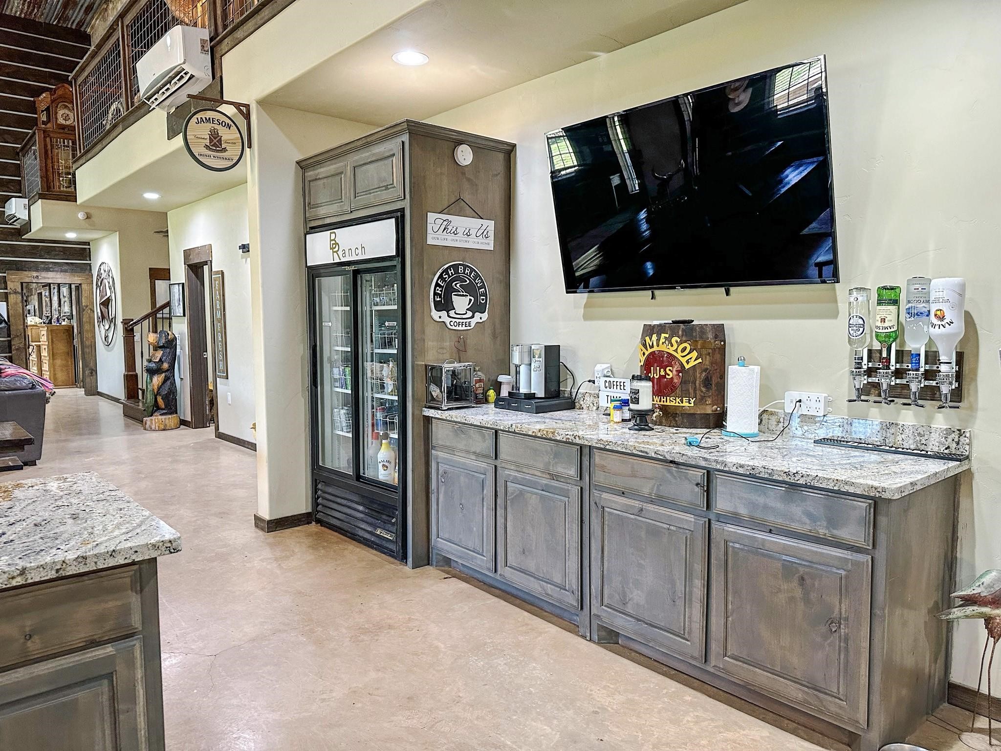 1990 Jim Harry Loop, Sunset, TX, 76270