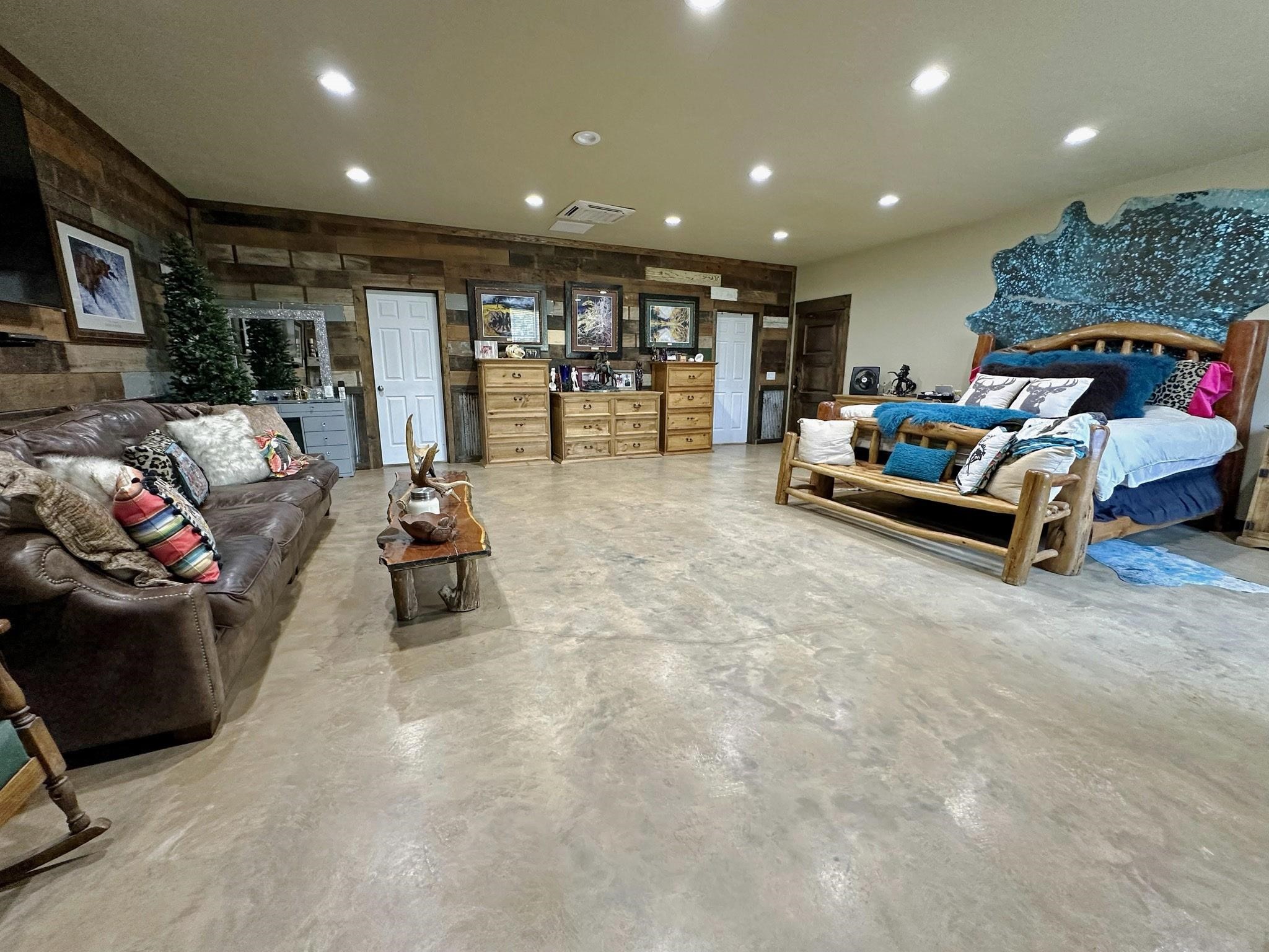 1990 Jim Harry Loop, Sunset, TX, 76270