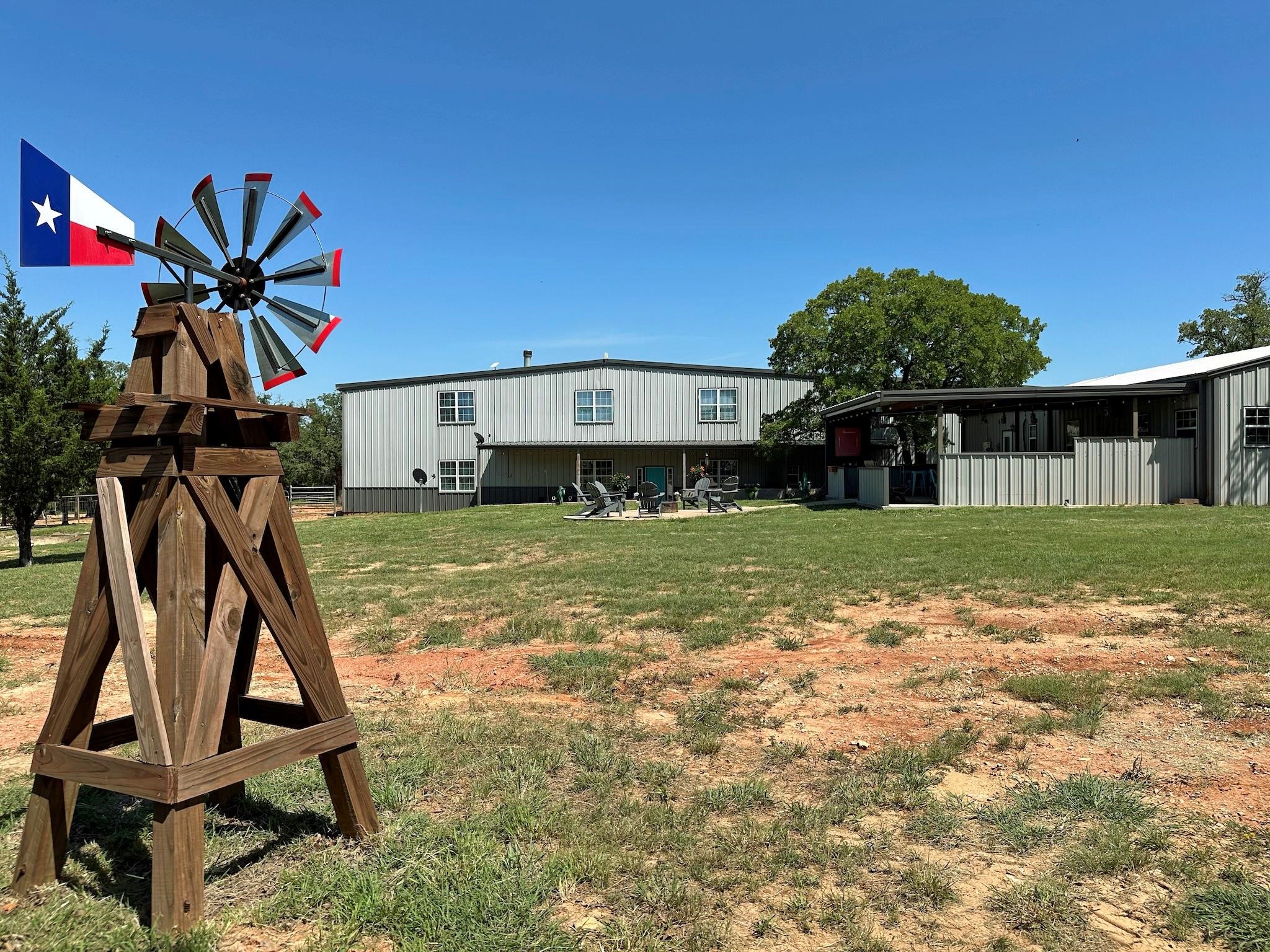 1990 Jim Harry Loop, Sunset, TX, 76270