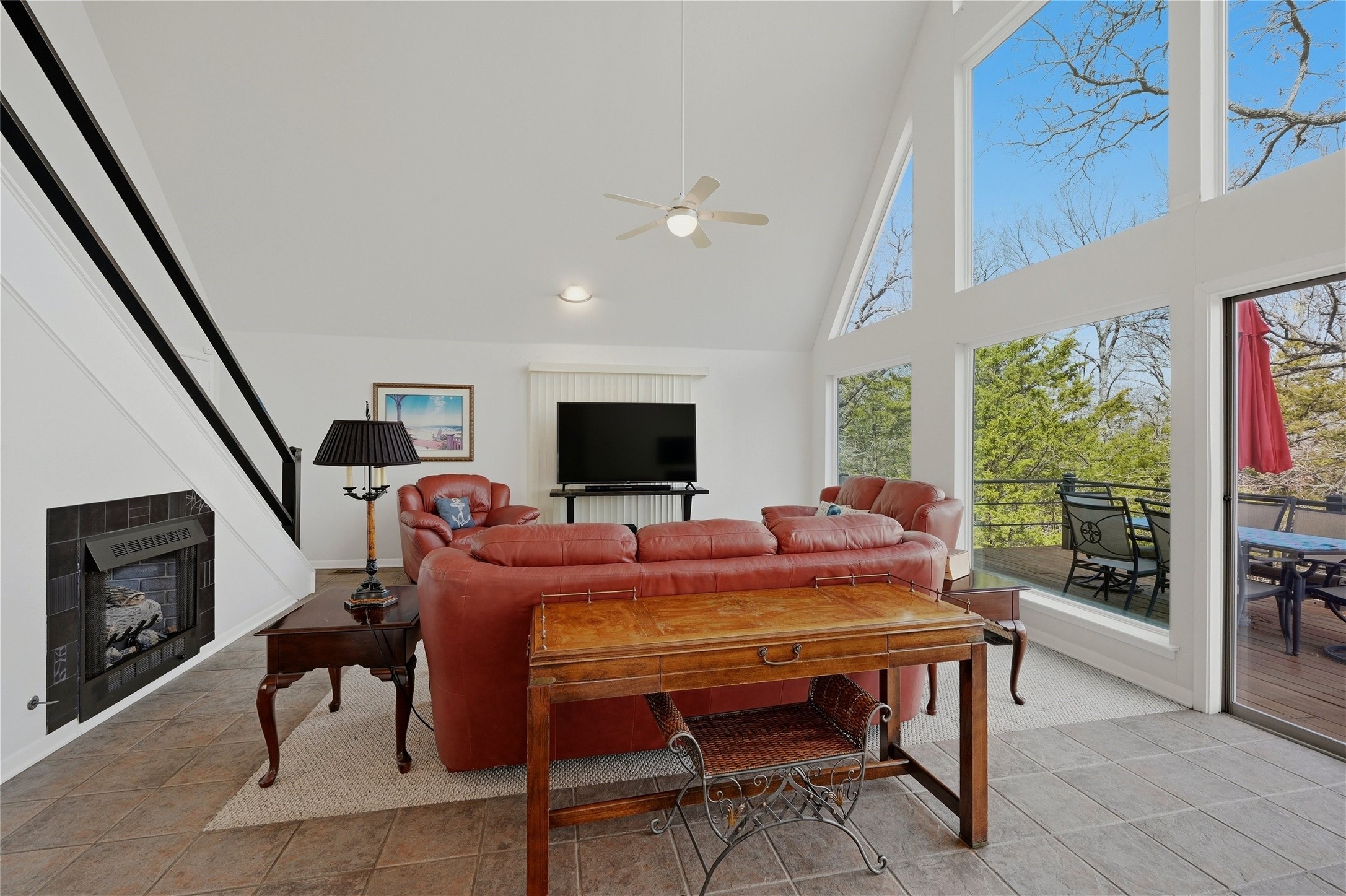 102 Hacienda Drive, Pottsboro, TX, 75076