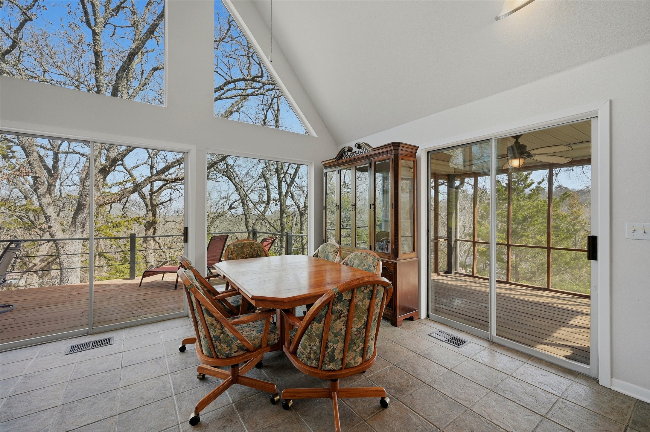 102 Hacienda Drive, Pottsboro, TX, 75076