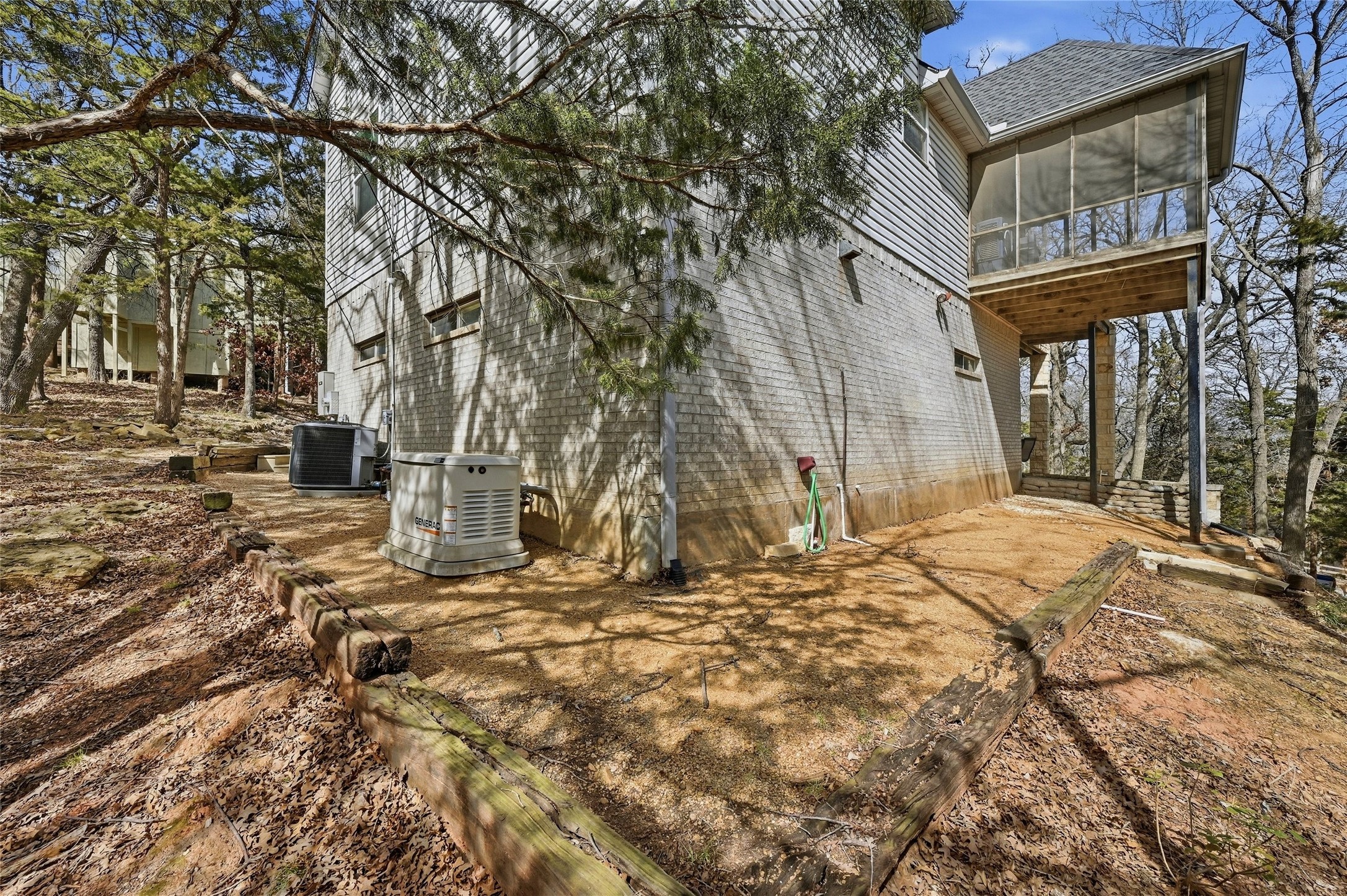 102 Hacienda Drive, Pottsboro, TX, 75076