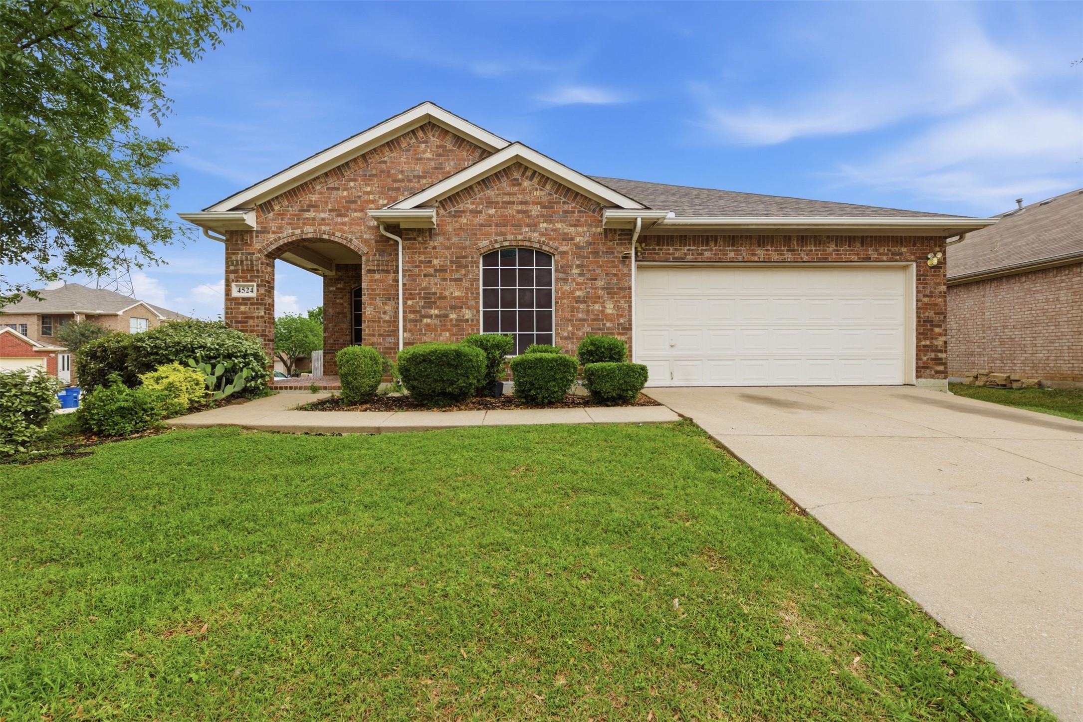 Property photo 01 of 4524 Oakgrove Lane, Sachse, TX 75048 | MLS #21187917