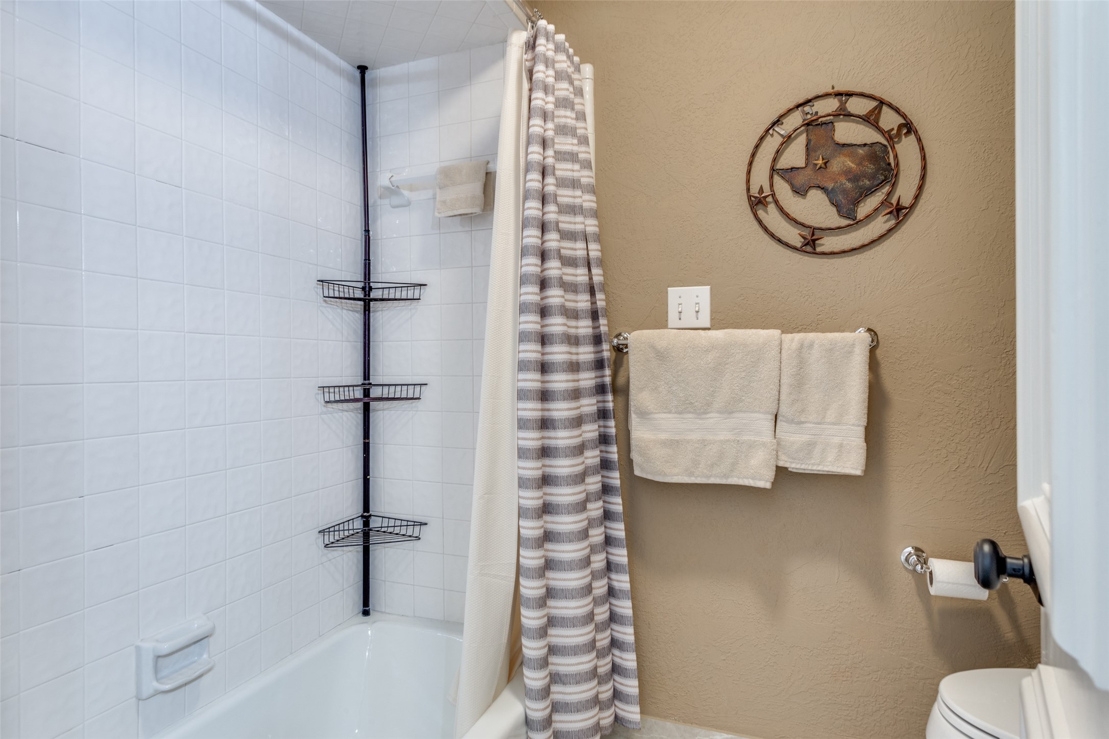 4225 Brook Tree Drive, Fort Worth, TX, 76109