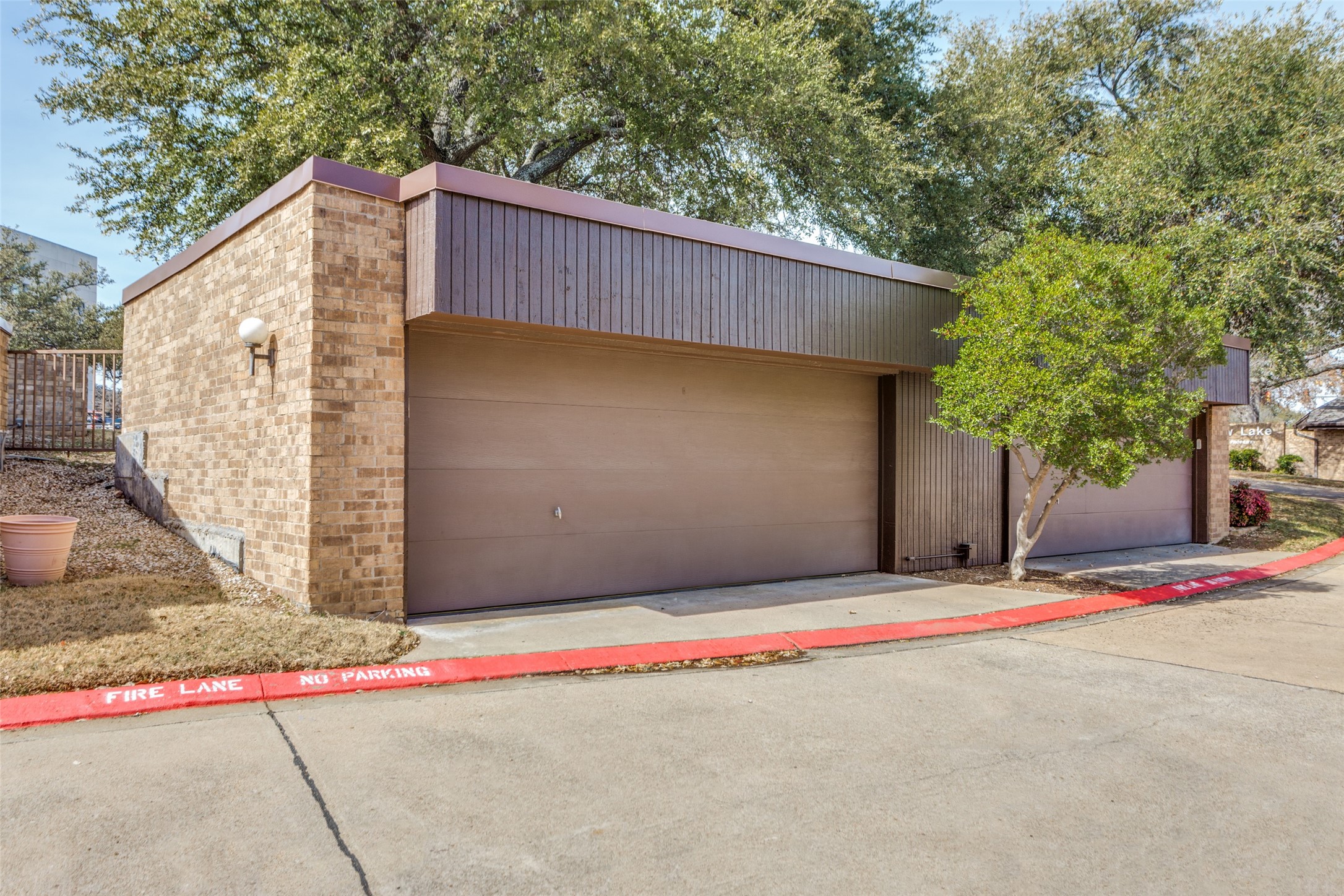 4225 Brook Tree Drive, Fort Worth, TX, 76109