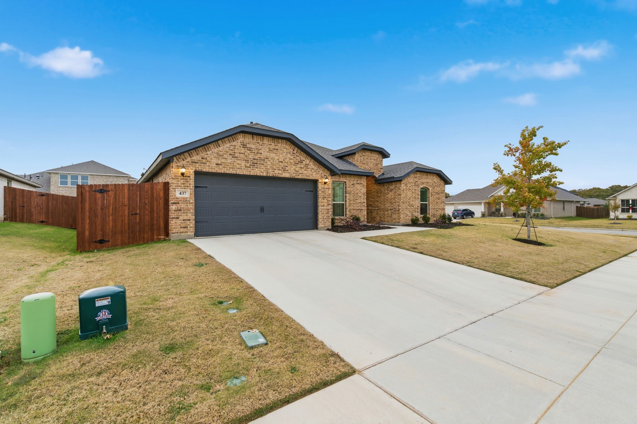 437 Falcon Way, Azle, TX, 76020