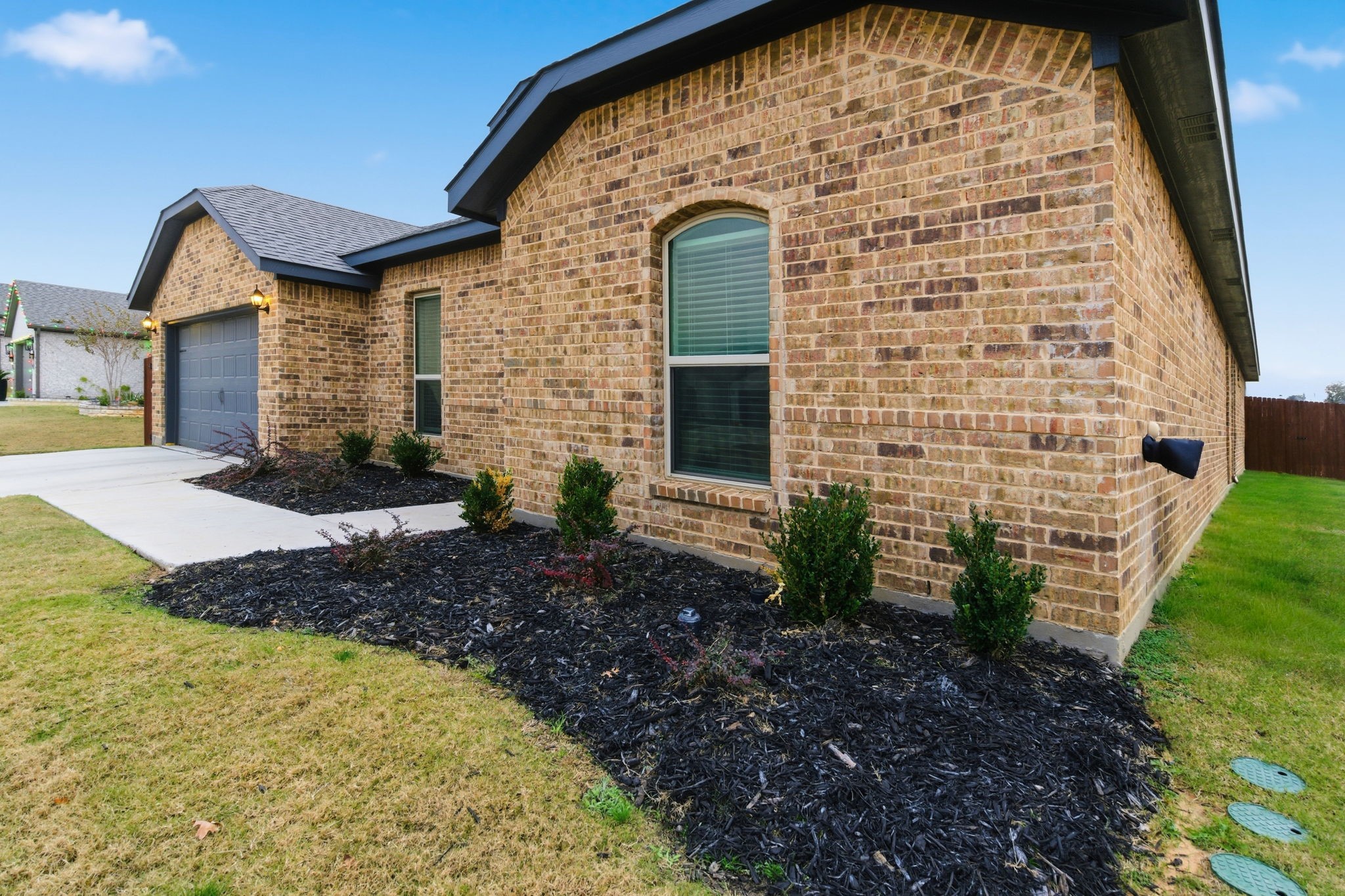 437 Falcon Way, Azle, TX, 76020