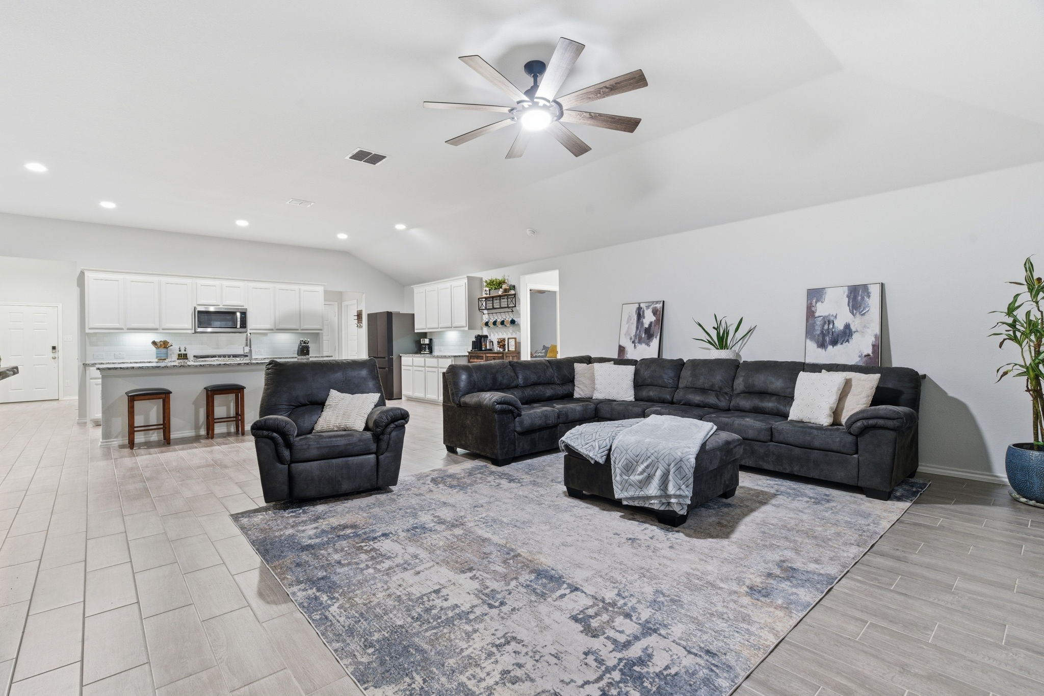 437 Falcon Way, Azle, TX, 76020