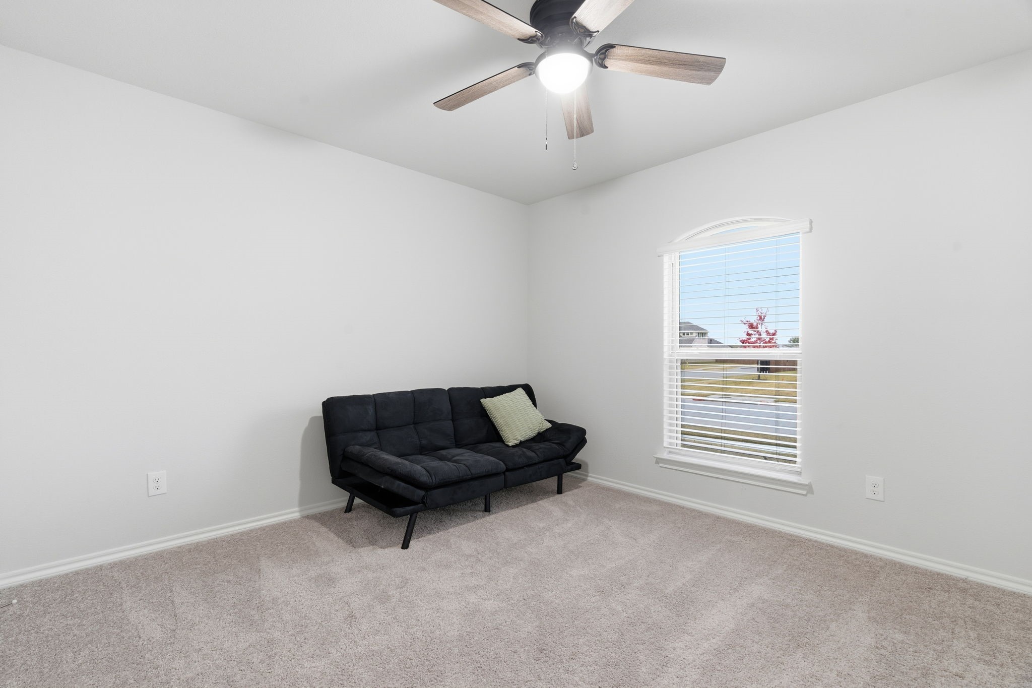437 Falcon Way, Azle, TX, 76020