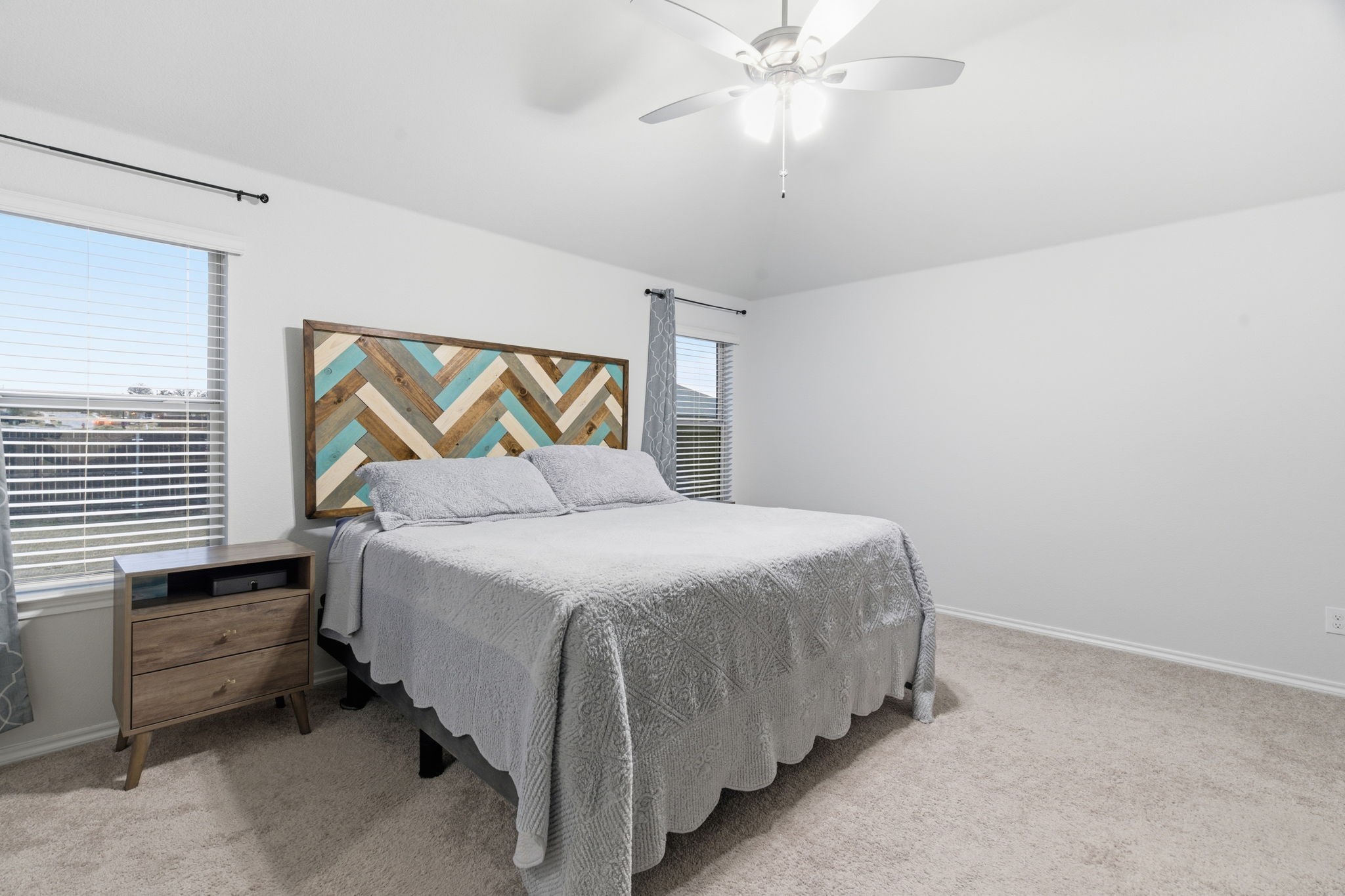 437 Falcon Way, Azle, TX, 76020