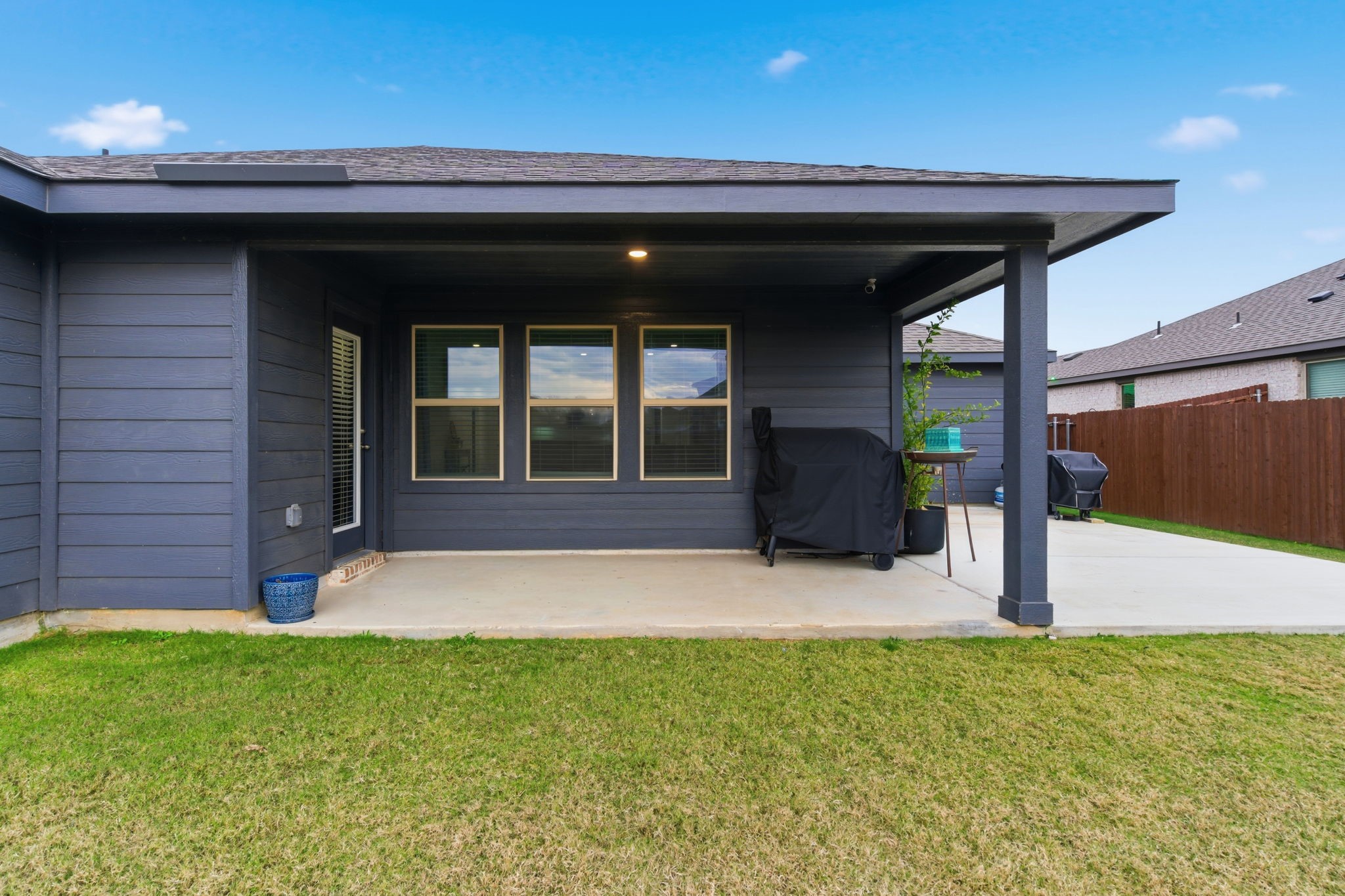 437 Falcon Way, Azle, TX, 76020