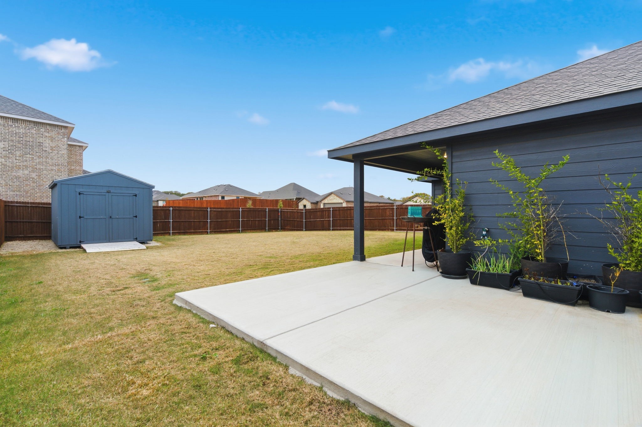 437 Falcon Way, Azle, TX, 76020