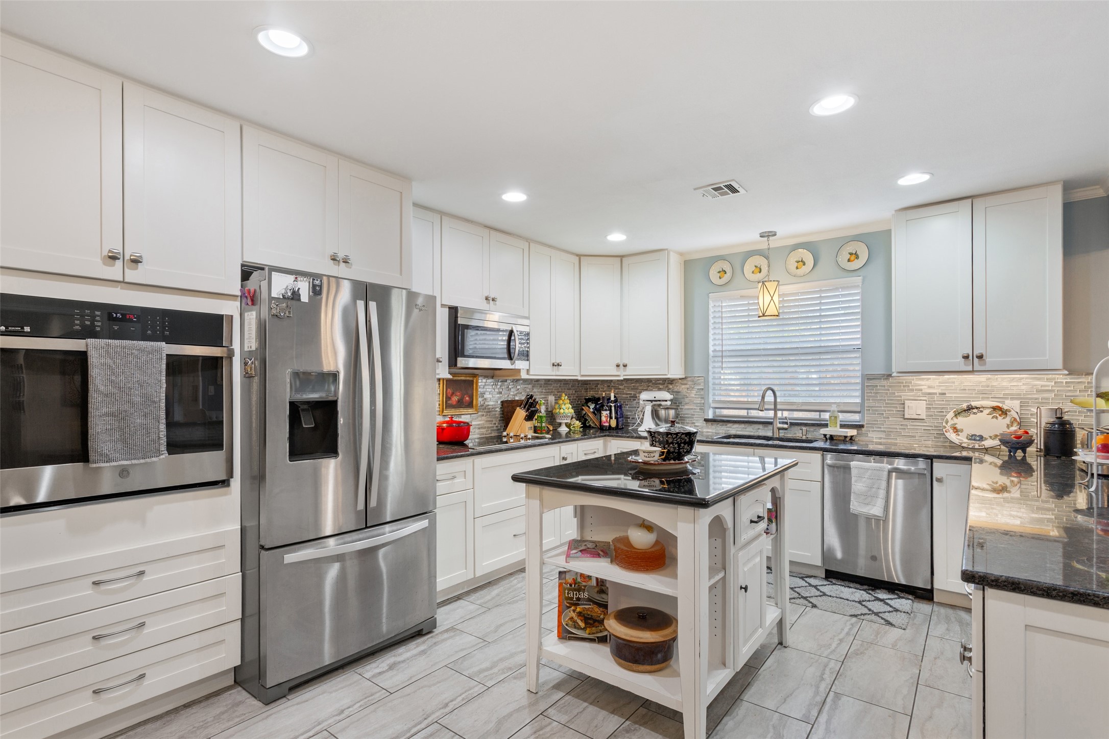 409 Shadow Mountain Drive, Woodway, TX, 76712