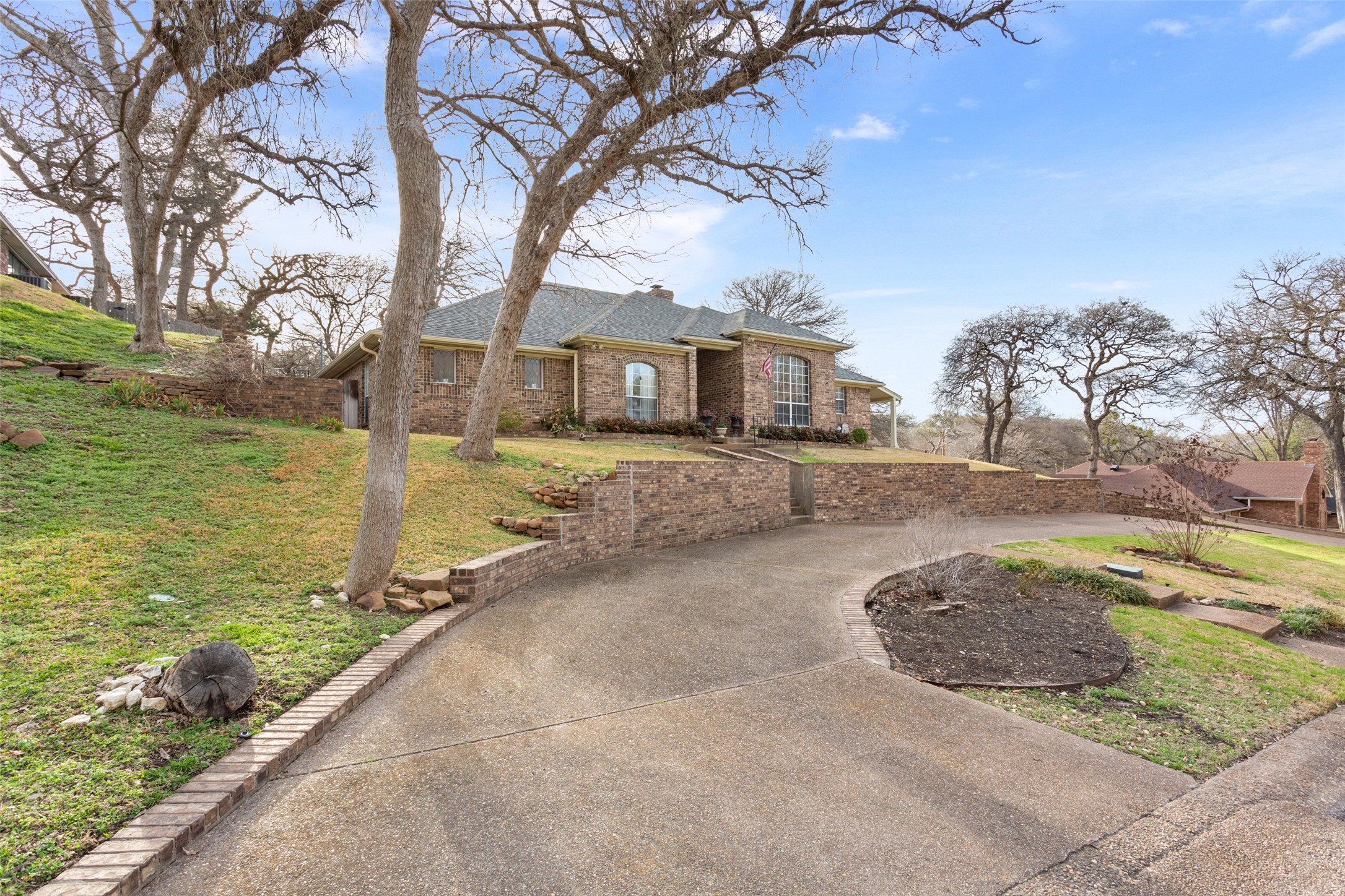 409 Shadow Mountain Drive, Woodway, TX, 76712