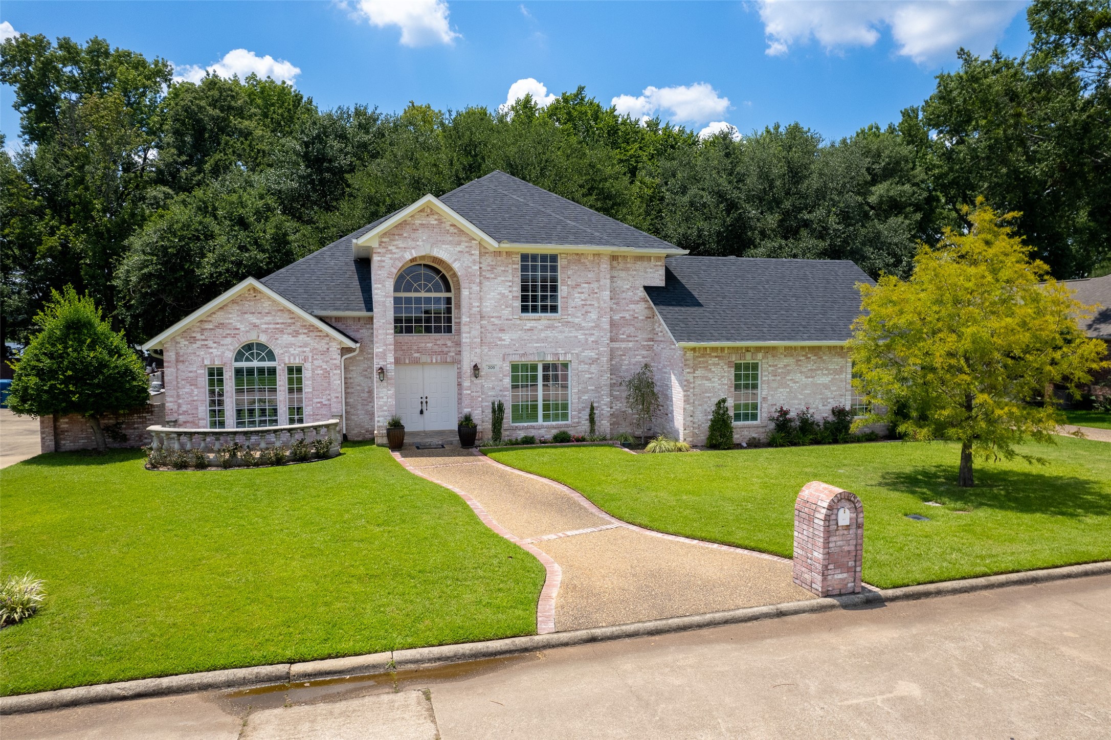 209 Turnberry Circle, Mt Pleasant, TX, 75455