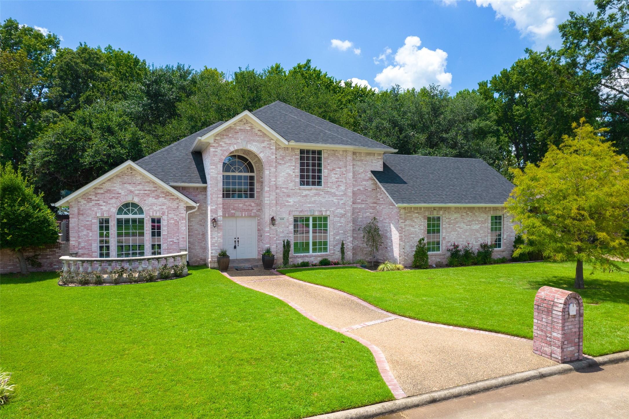 209 Turnberry Circle, Mt Pleasant, TX, 75455