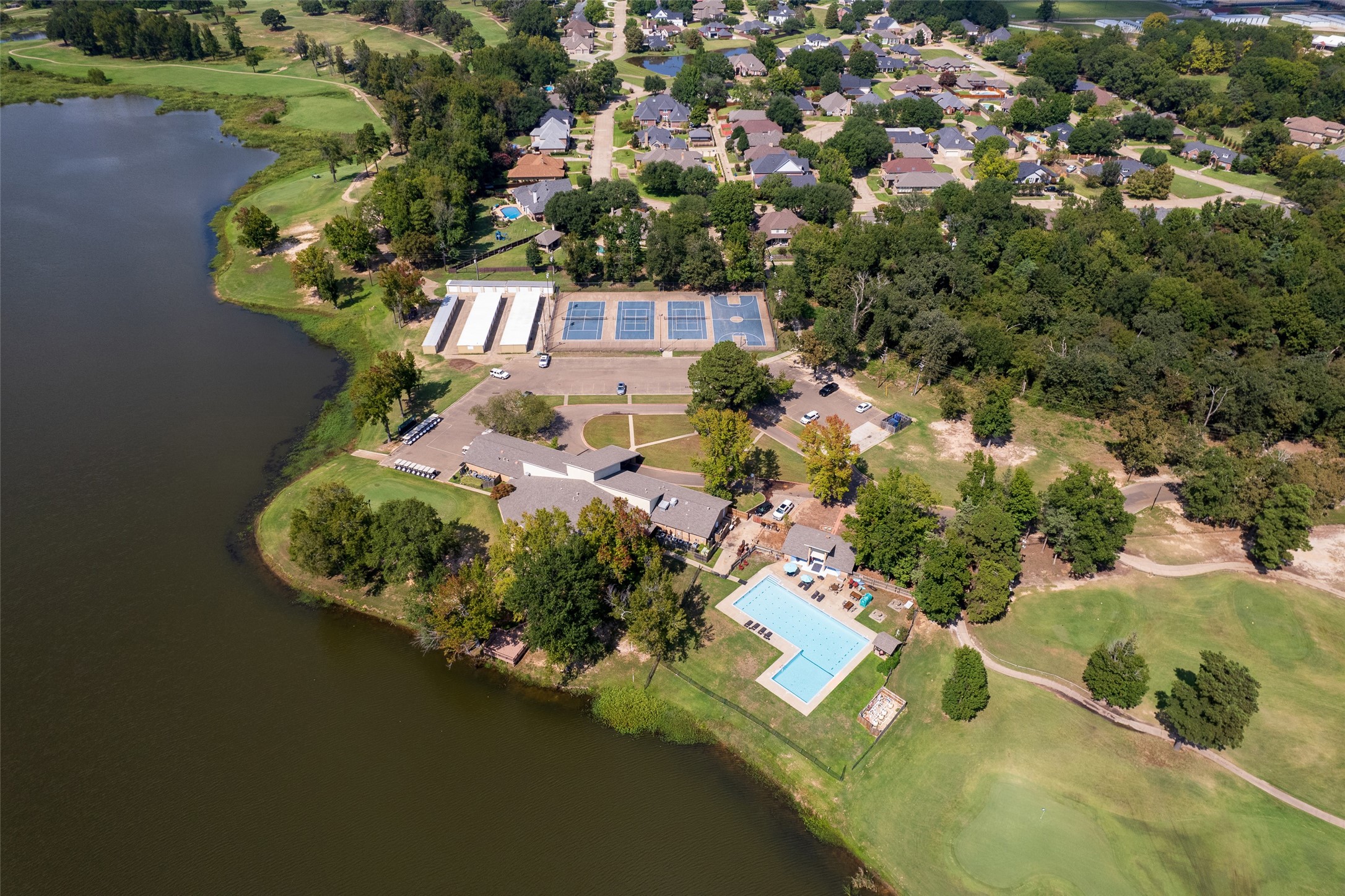 209 Turnberry Circle, Mt Pleasant, TX, 75455