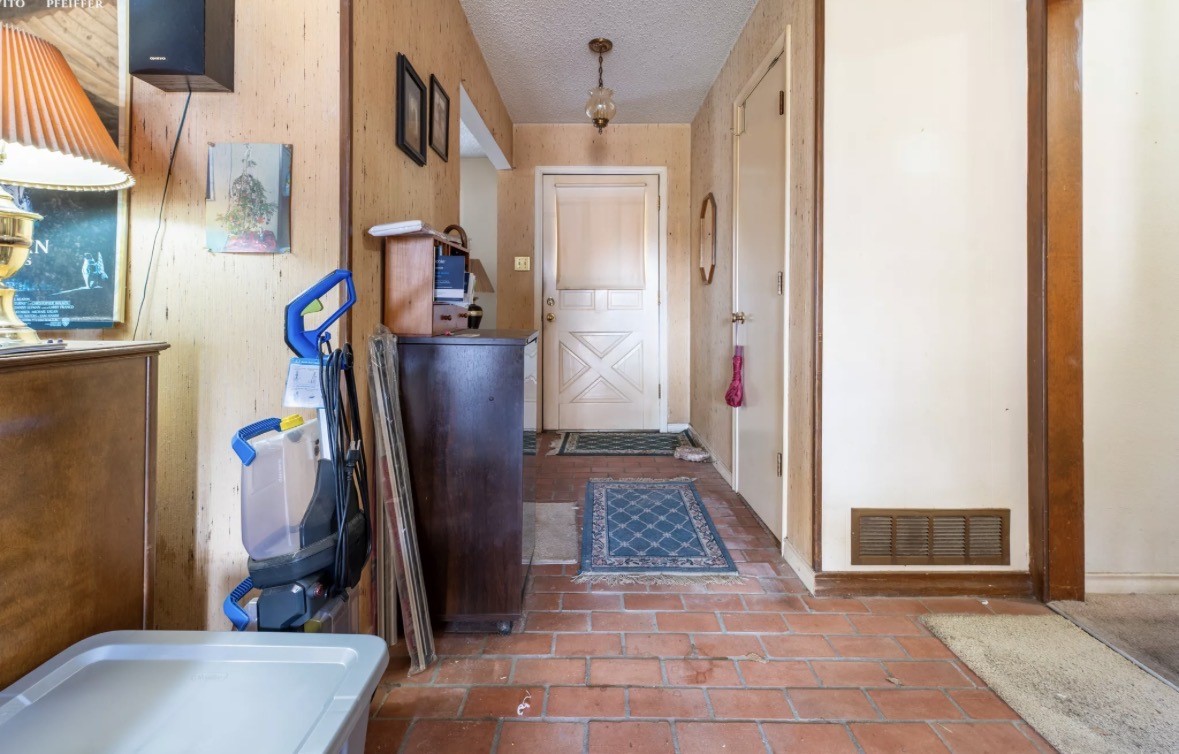 909 Bradfield Drive, Garland, TX, 75042