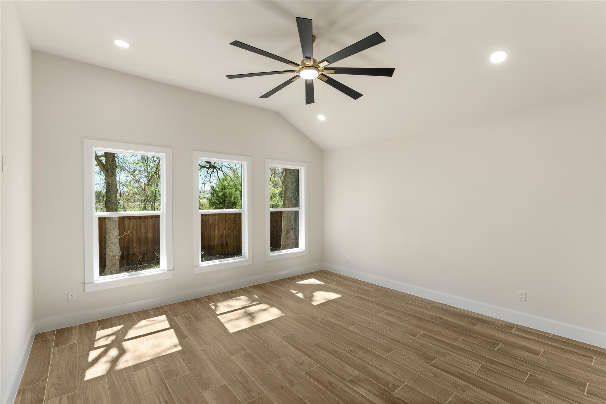 613 Tupuna Drive, Tool, TX, 75143