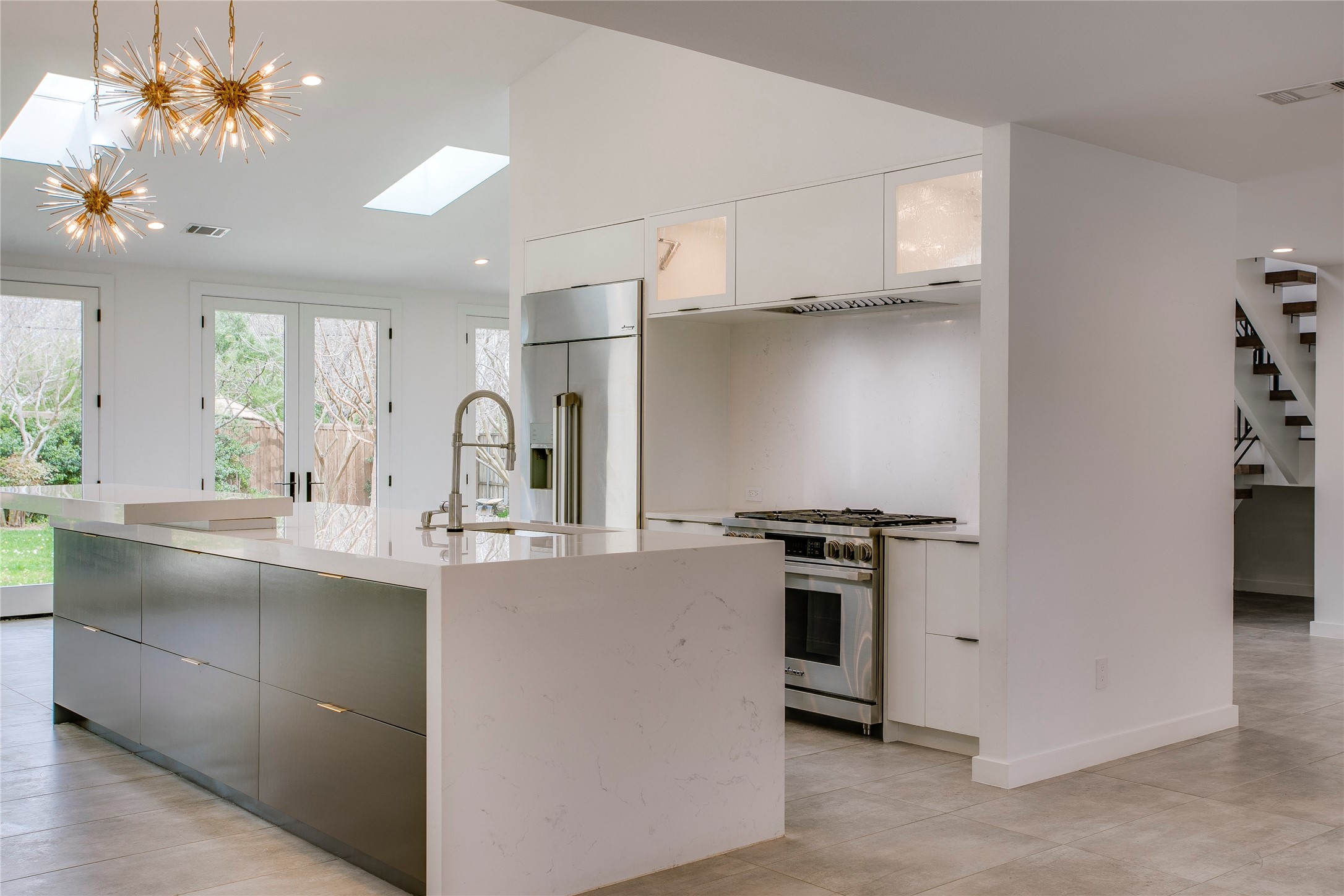 2045 Marydale Drive, Dallas, TX, 75208