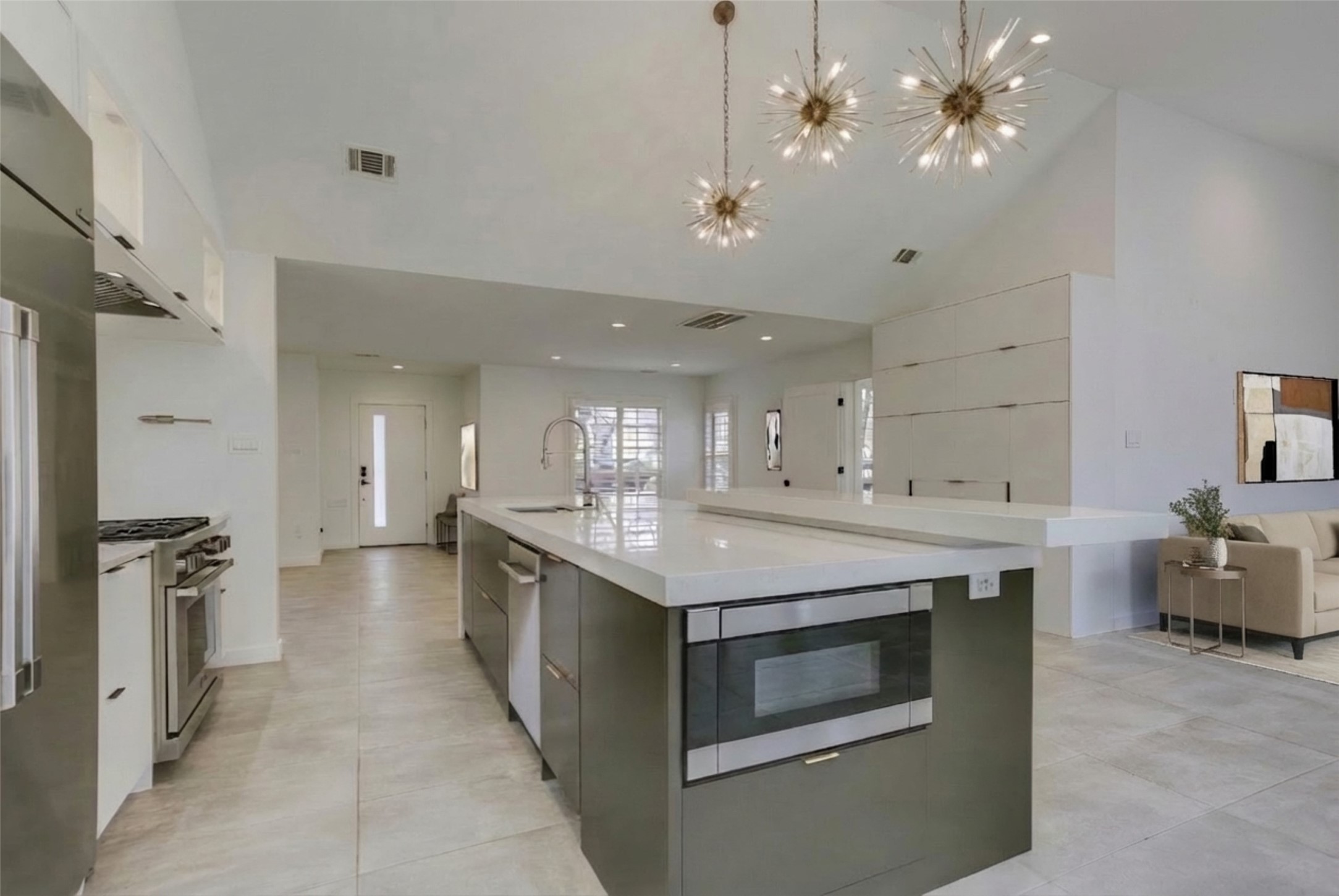 2045 Marydale Drive, Dallas, TX, 75208