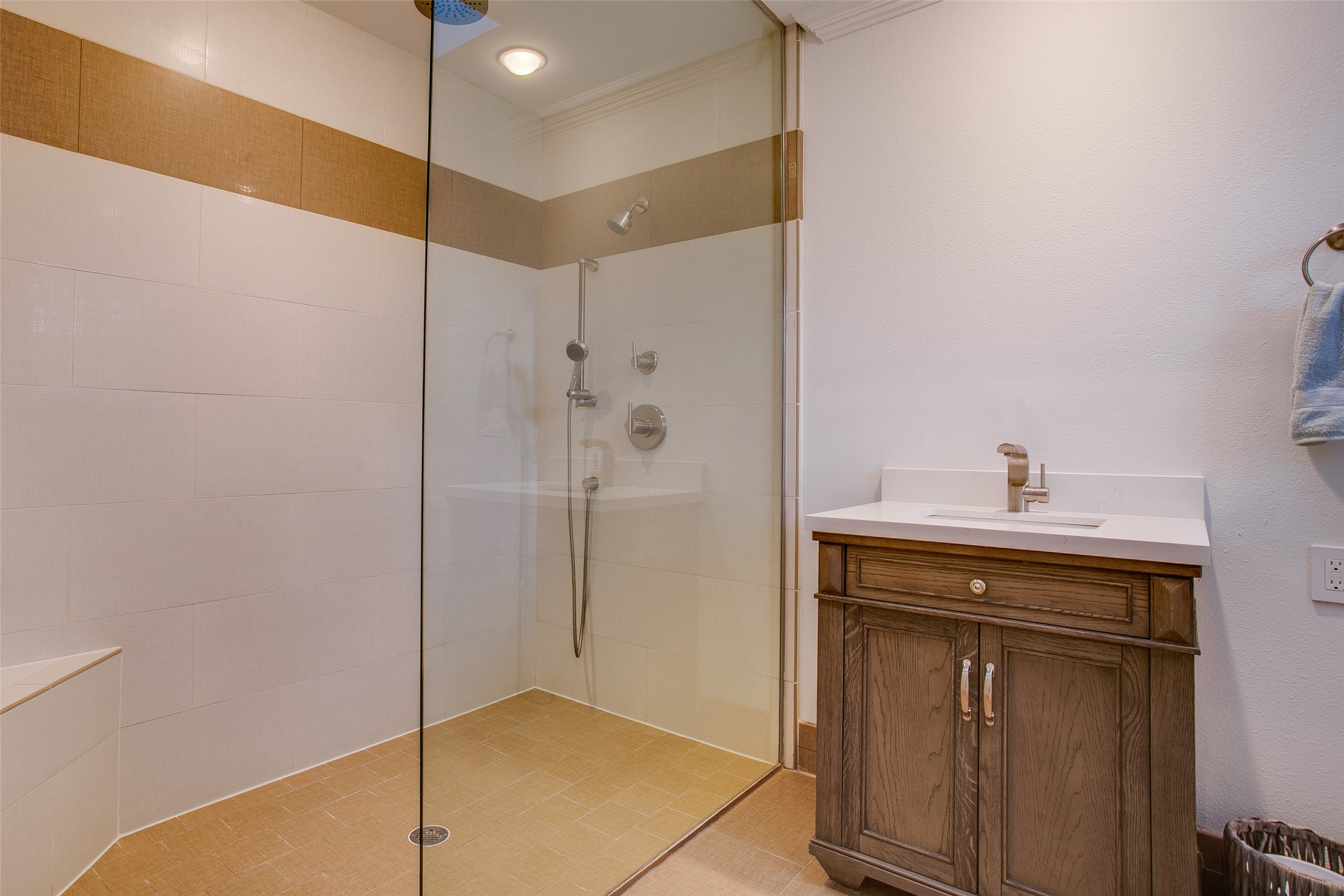 2045 Marydale Drive, Dallas, TX, 75208