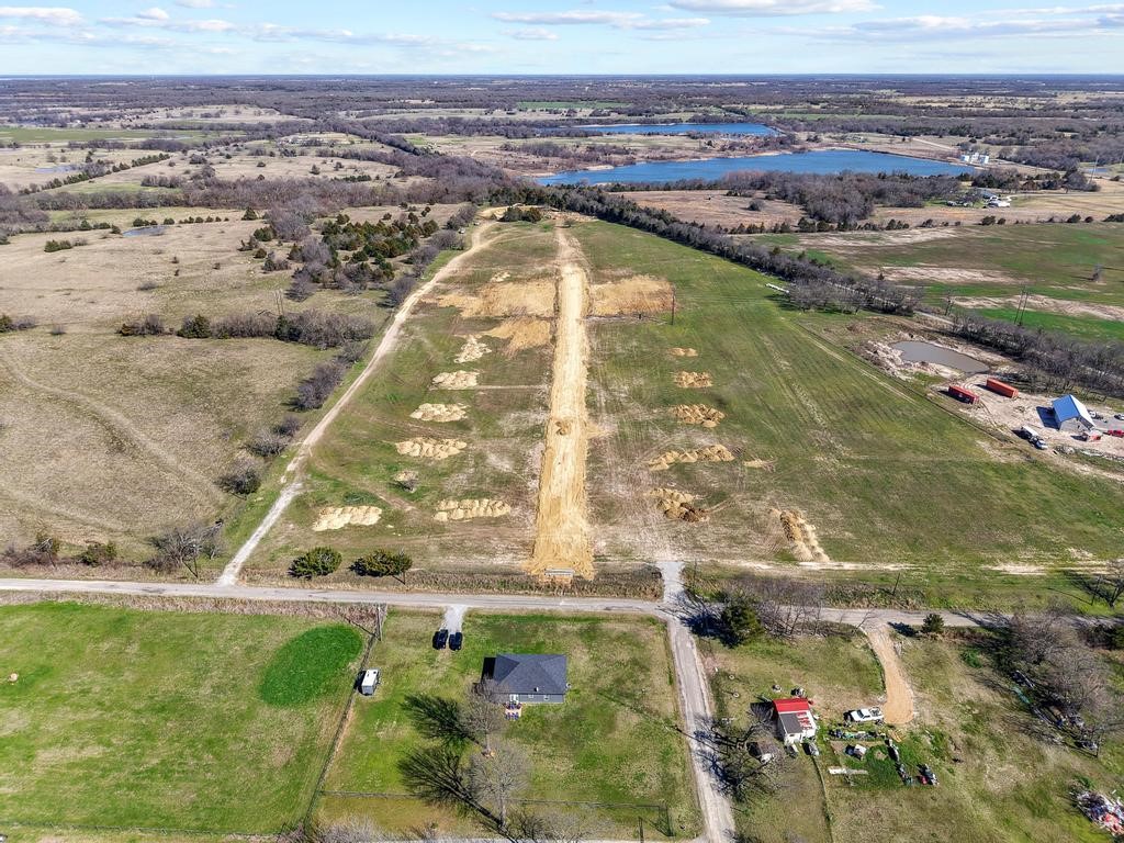 385 Roundtree Circle, Wolfe City, TX, 75496