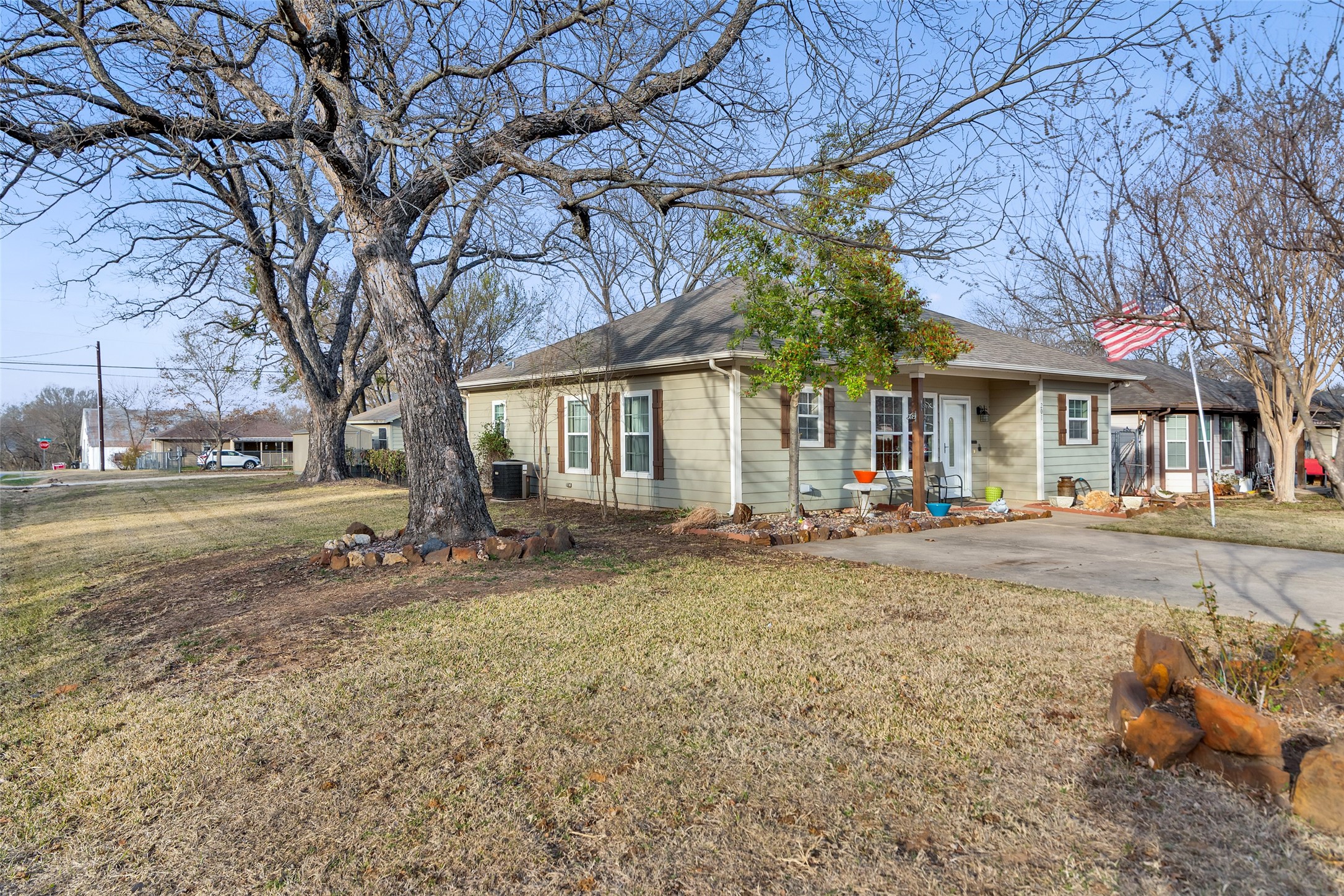 201 E Walker Street, Denison, TX, 75021