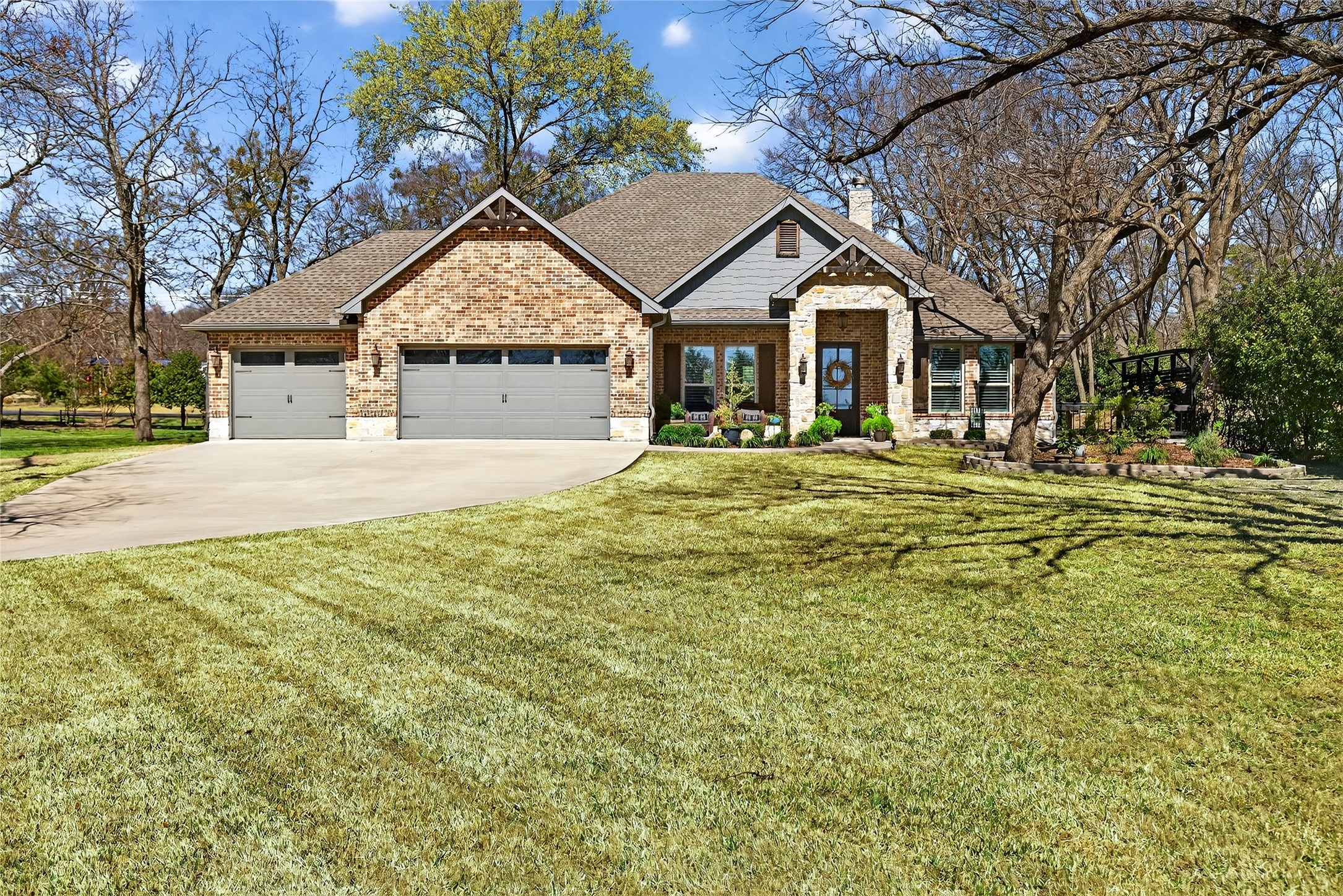 Property photo 03 of 106 Pond Trail, Kemp, TX 75143 | MLS #21191064