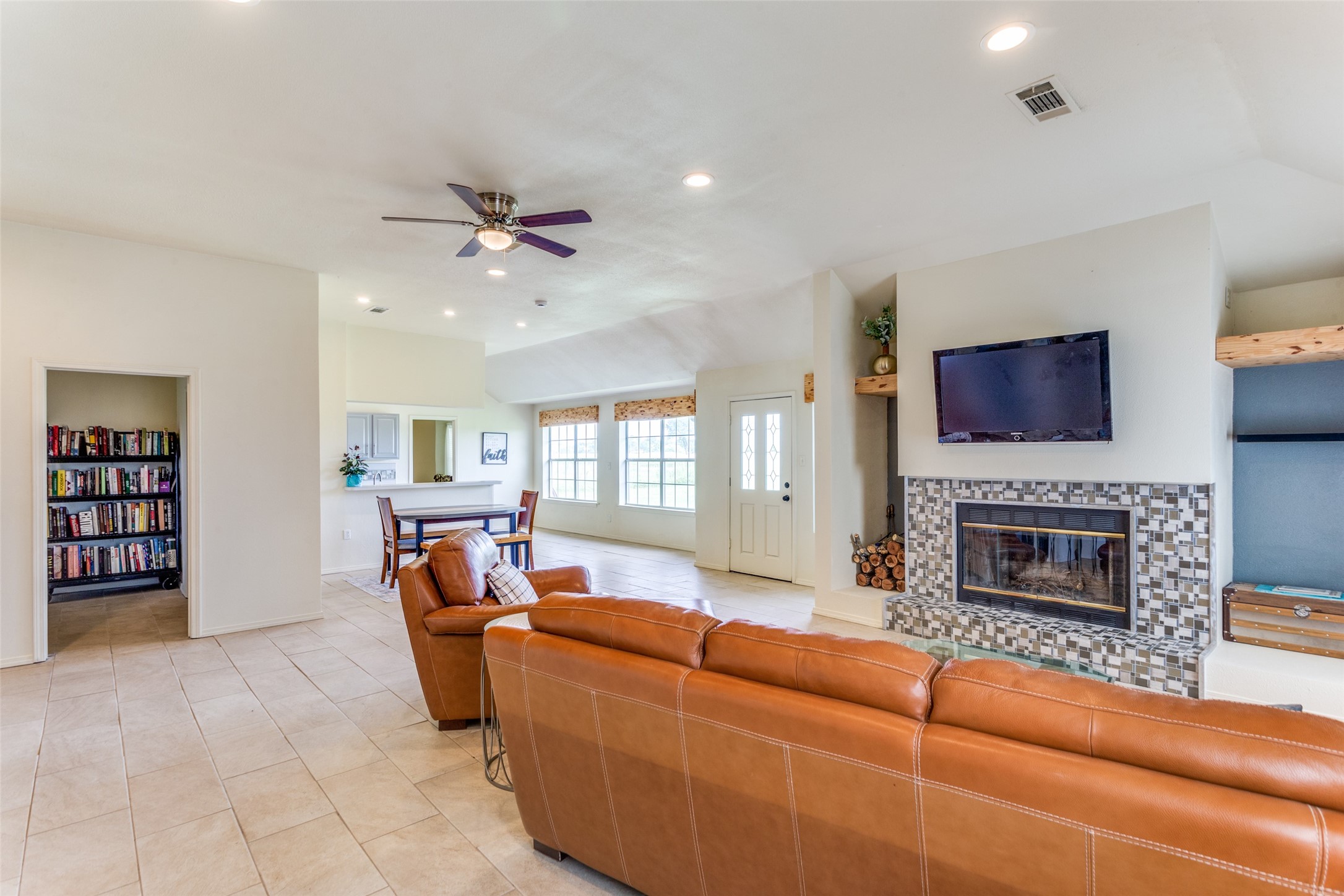 22034 Raintree, Whitney, TX, 76692