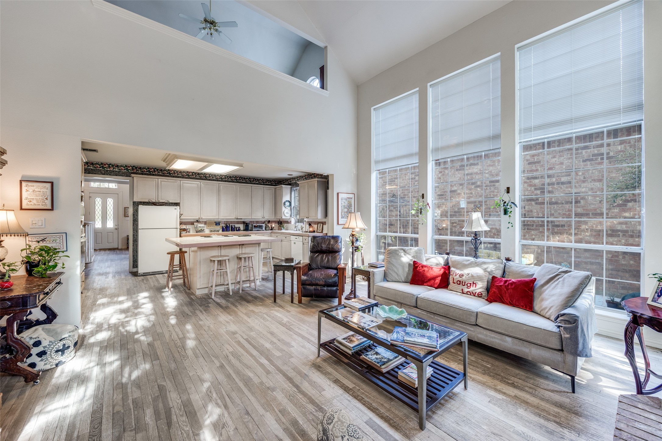 1536 Waterside Court, Dallas, TX, 75218